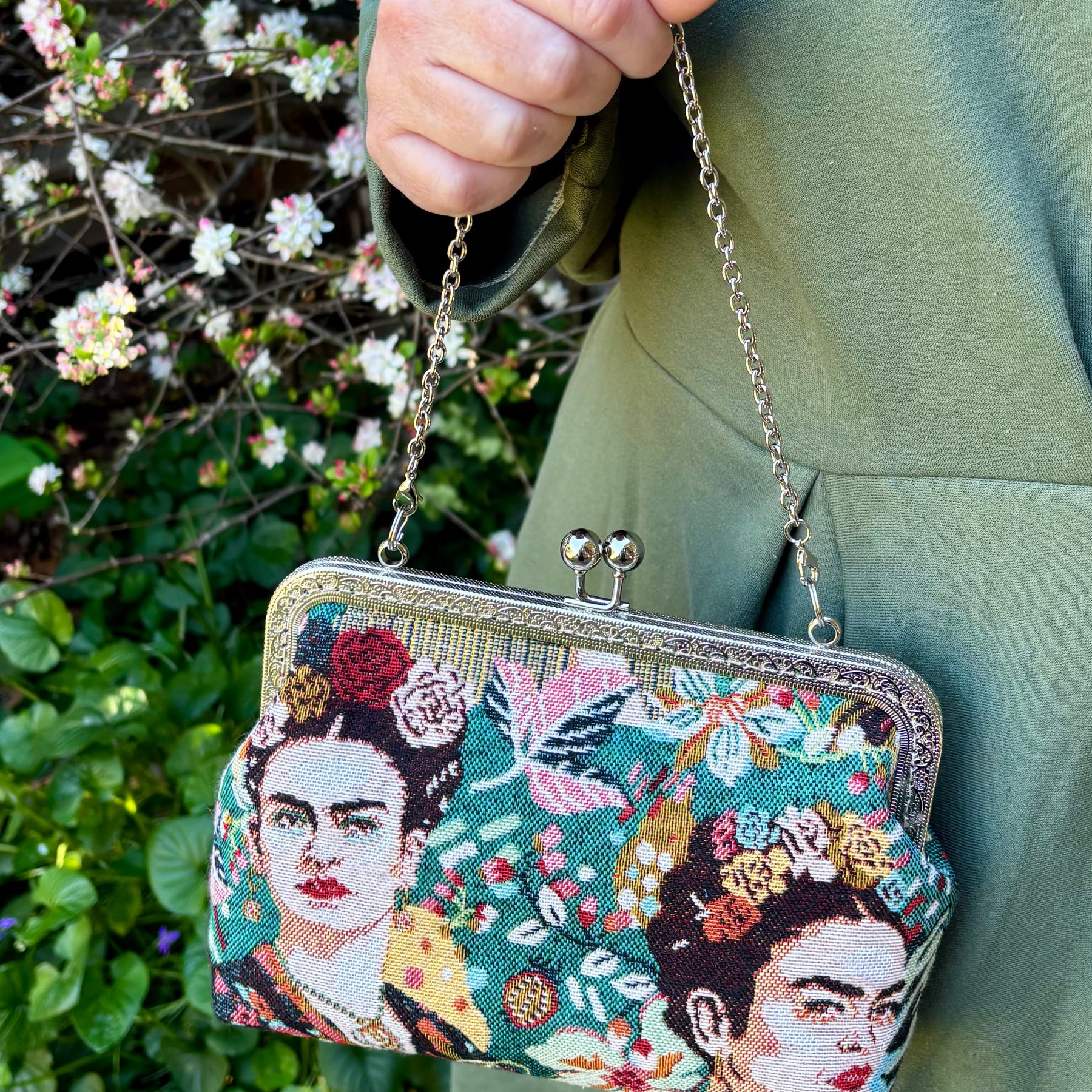 Kiss Lock Handbag - Frida Khalo