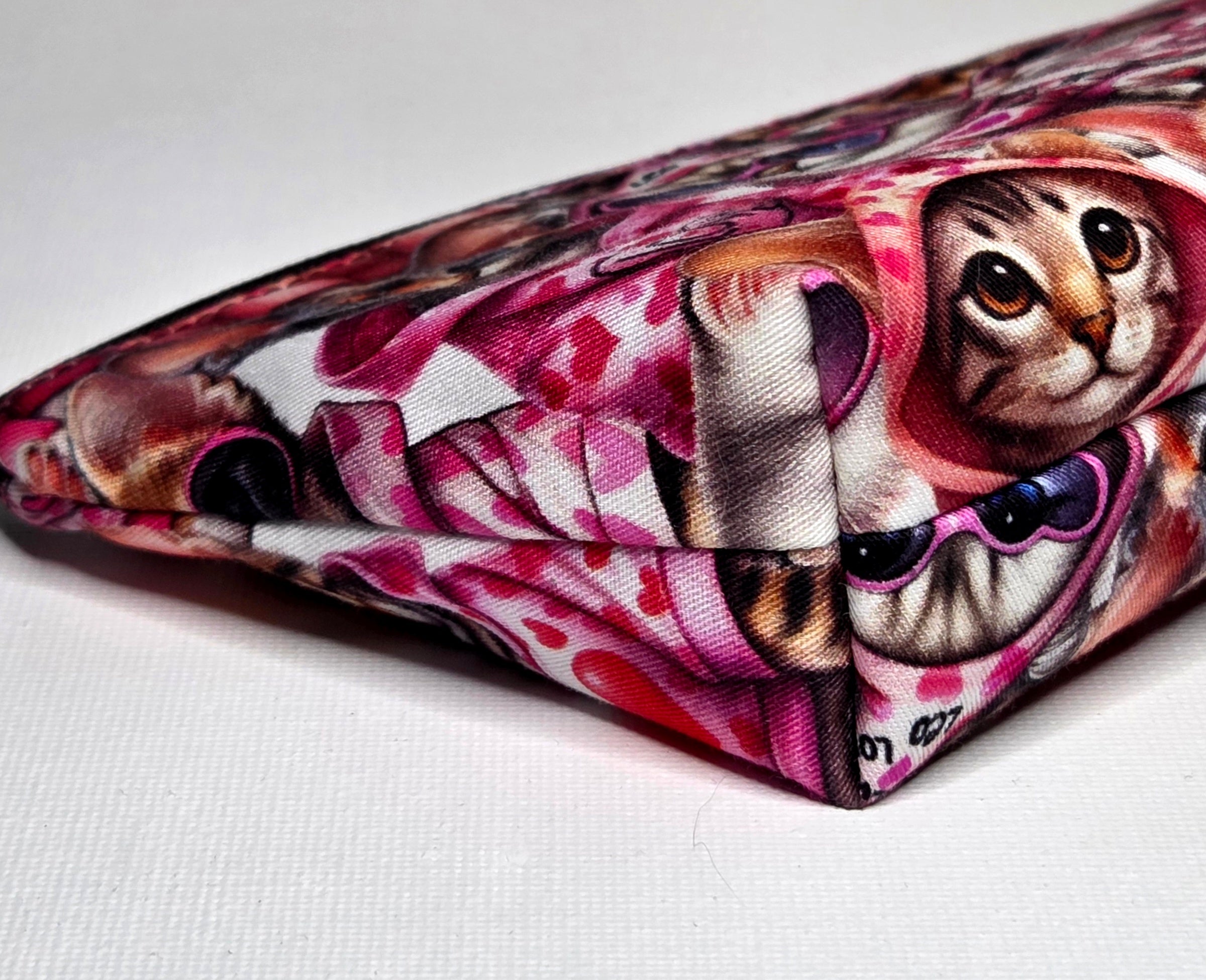Pencil case in colourful cat fabric