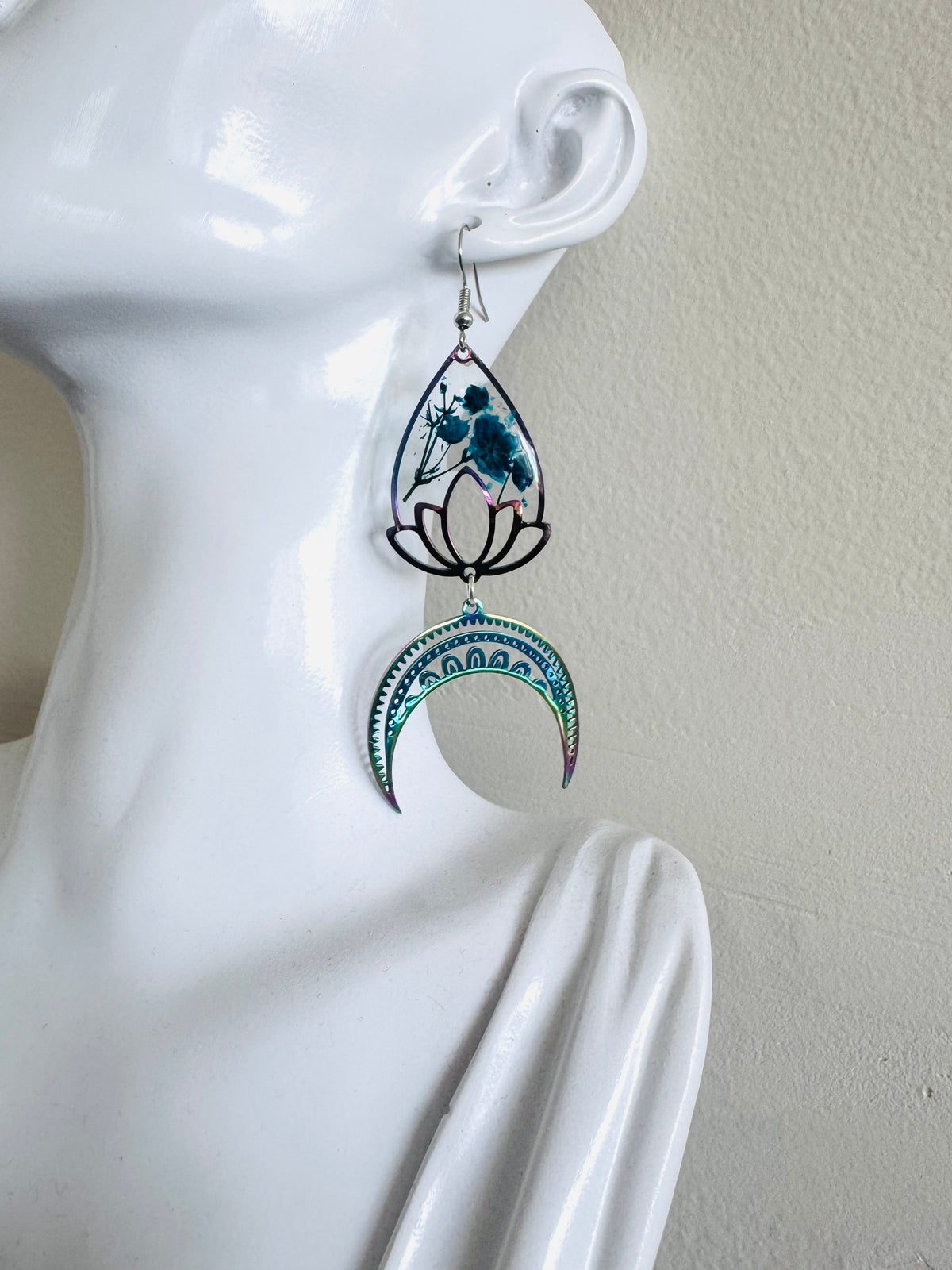 Iridescent rainbow resin earrings with pressed flowers