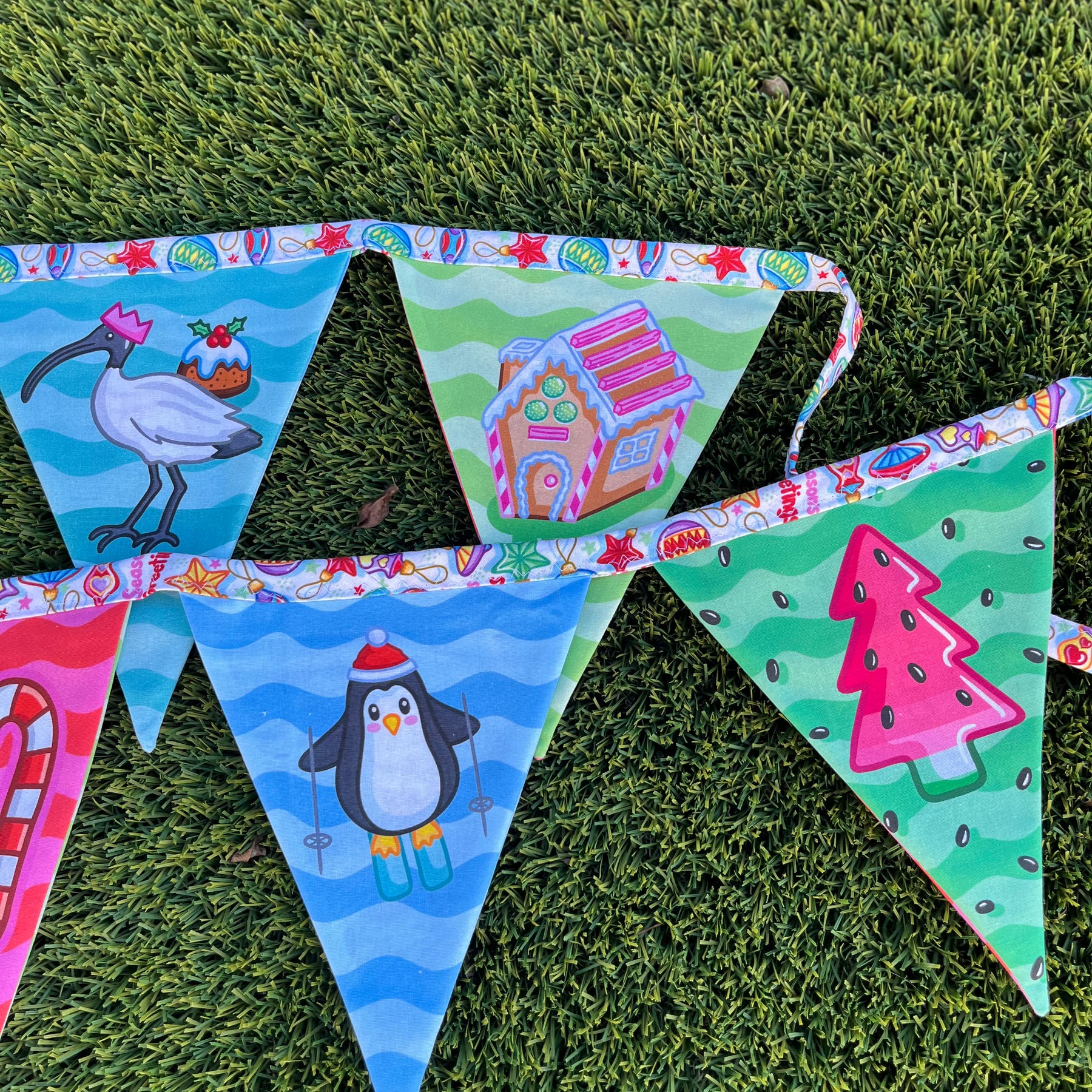 Christmas Bunting – 3m | Double-Sided | Featuring the Iconic QLD Bin Chicken