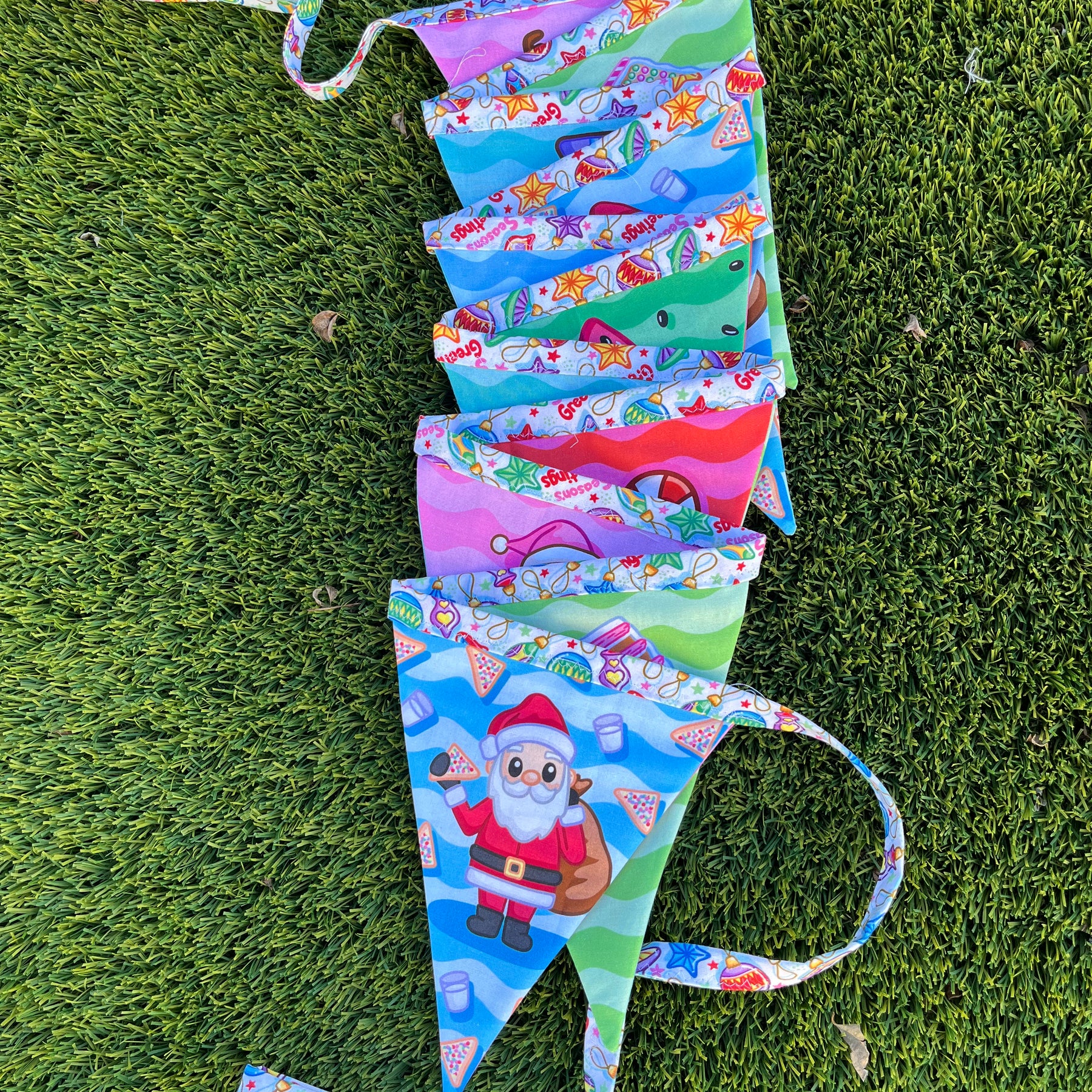 Christmas Bunting – 3m | Double-Sided | Featuring the Iconic QLD Bin Chicken