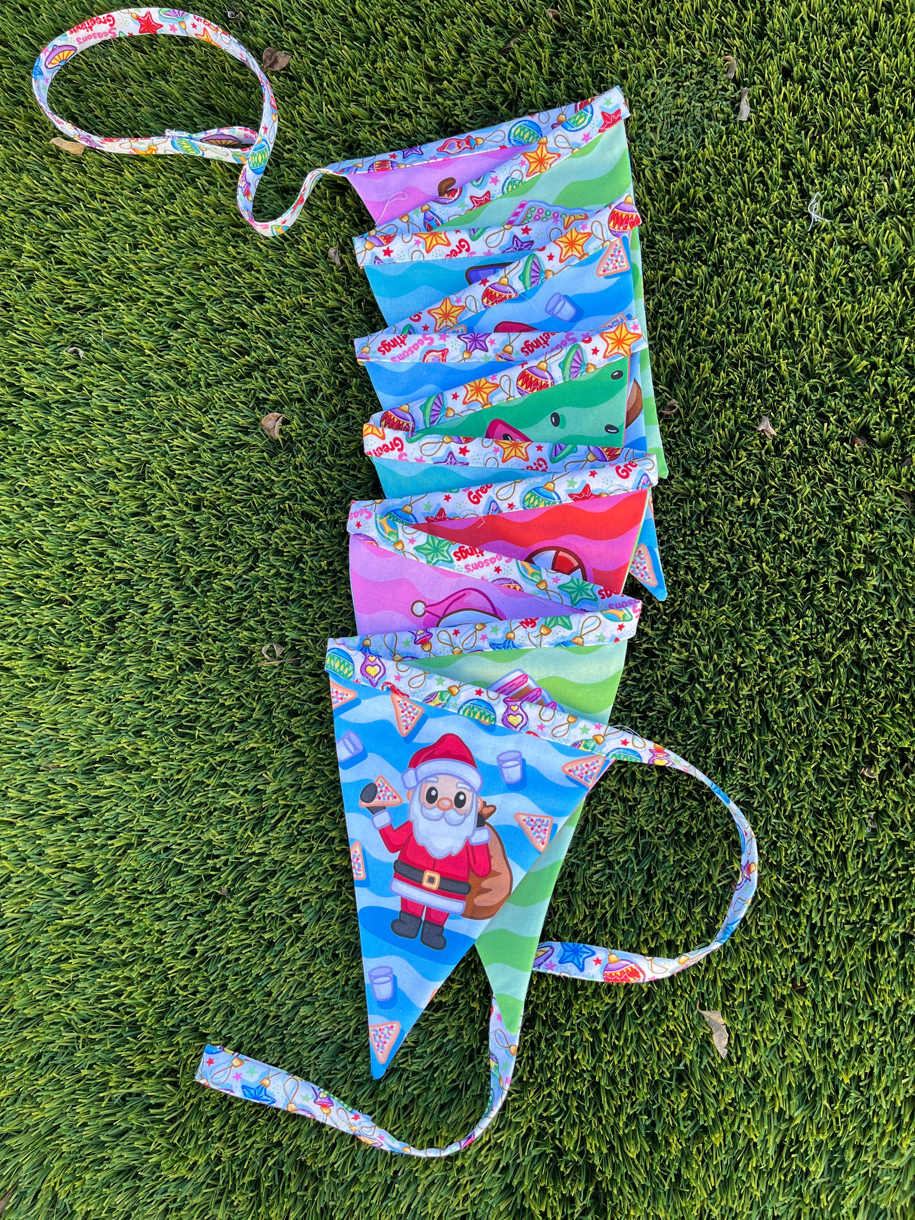 Christmas Bunting – 3m | Double-Sided | Featuring the Iconic QLD Bin Chicken