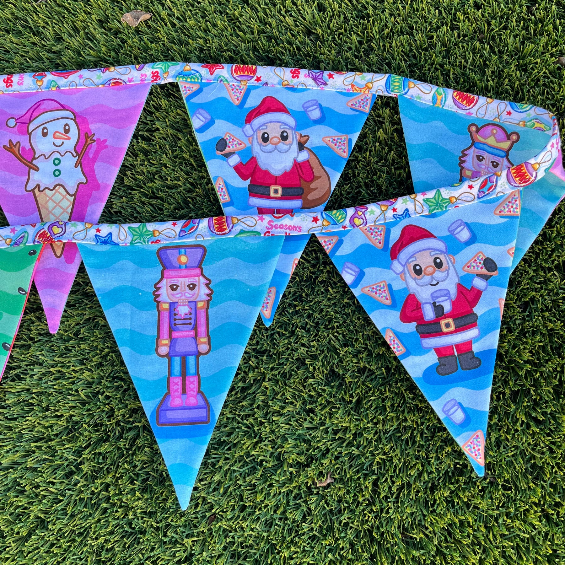 Christmas Bunting – 3m | Double-Sided | Featuring the Iconic QLD Bin Chicken