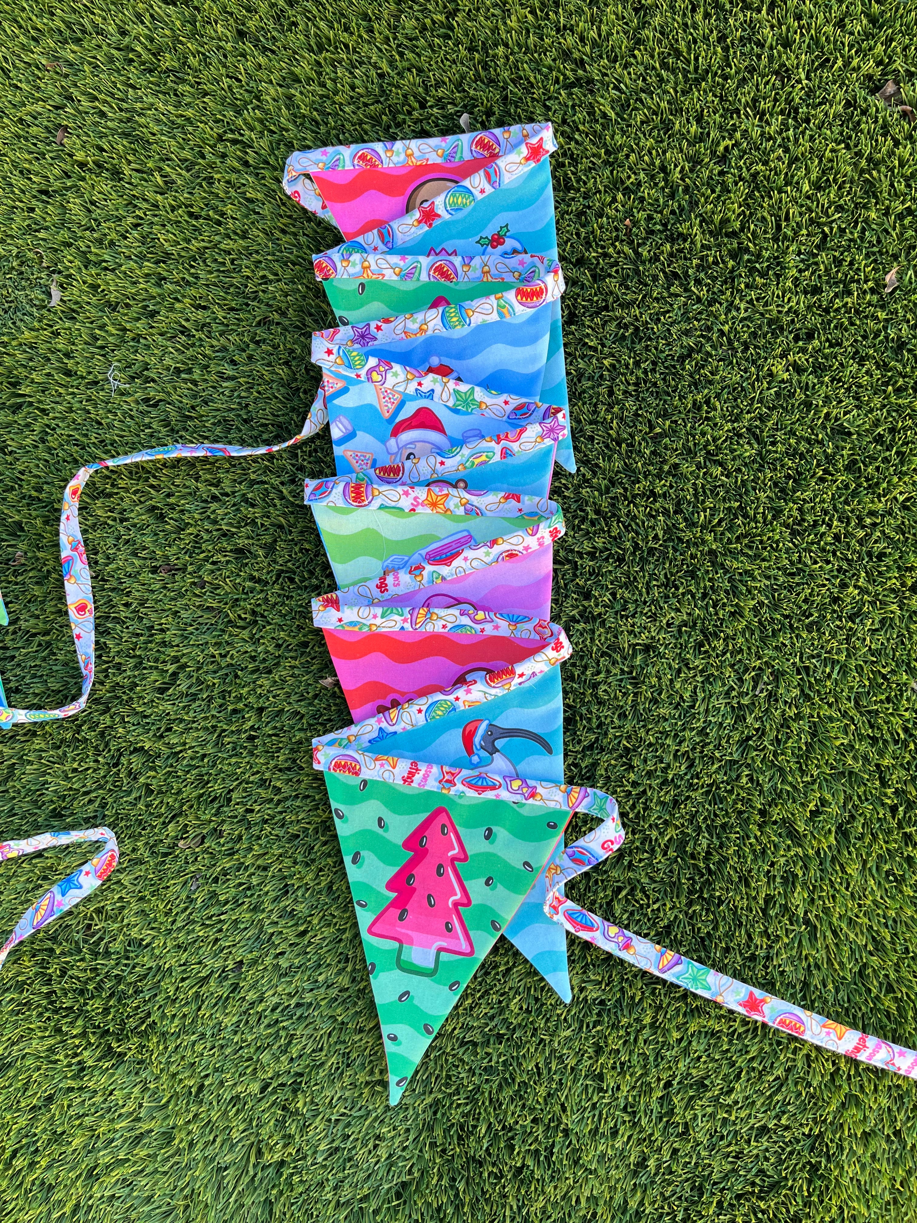 Christmas Bunting – 3m | Double-Sided | Featuring the Iconic QLD Bin Chicken