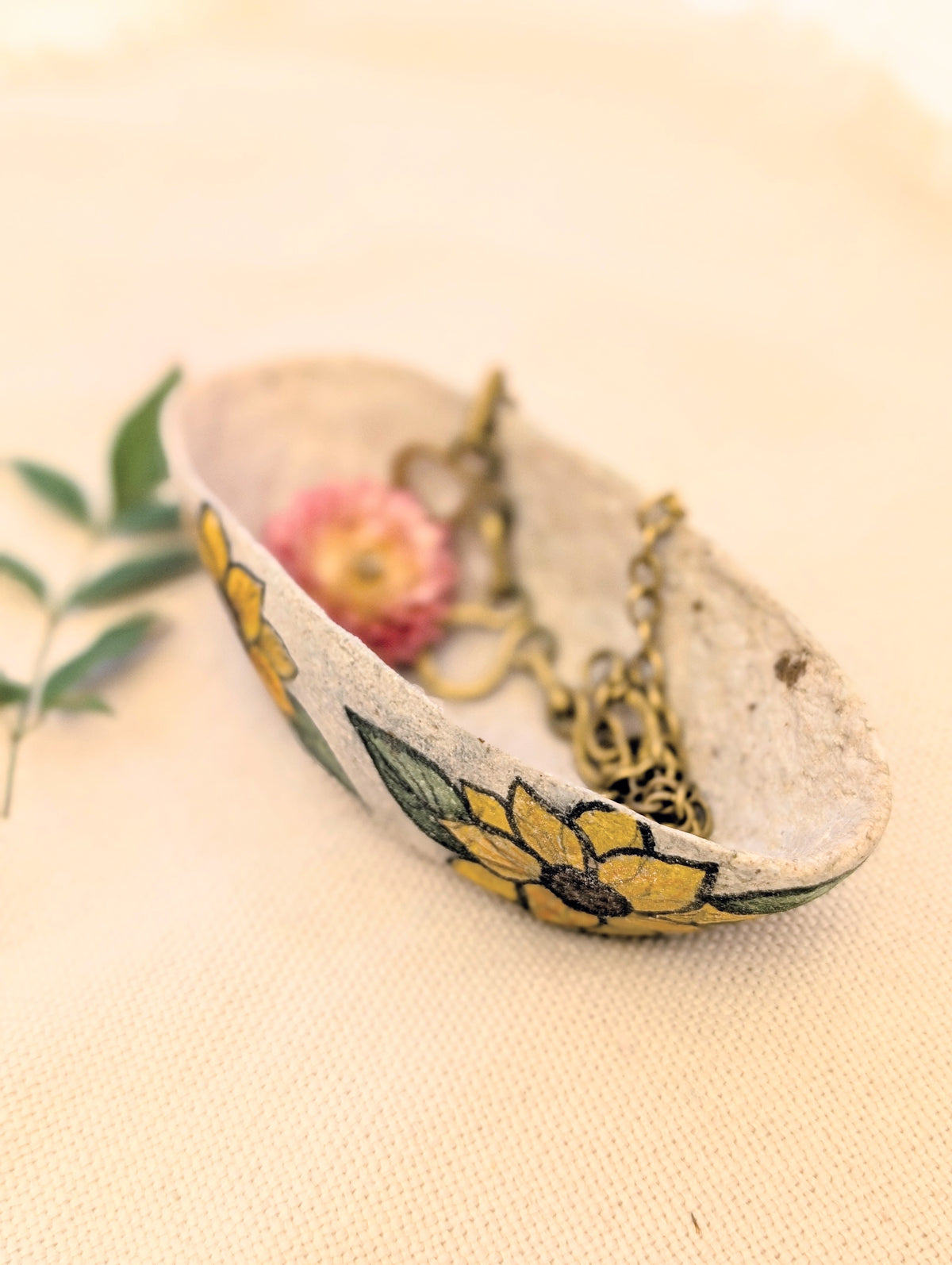 Handmade Sunflower Trinket Dish | Paper Clay Jewellery Bowl | Botanical Home Decor