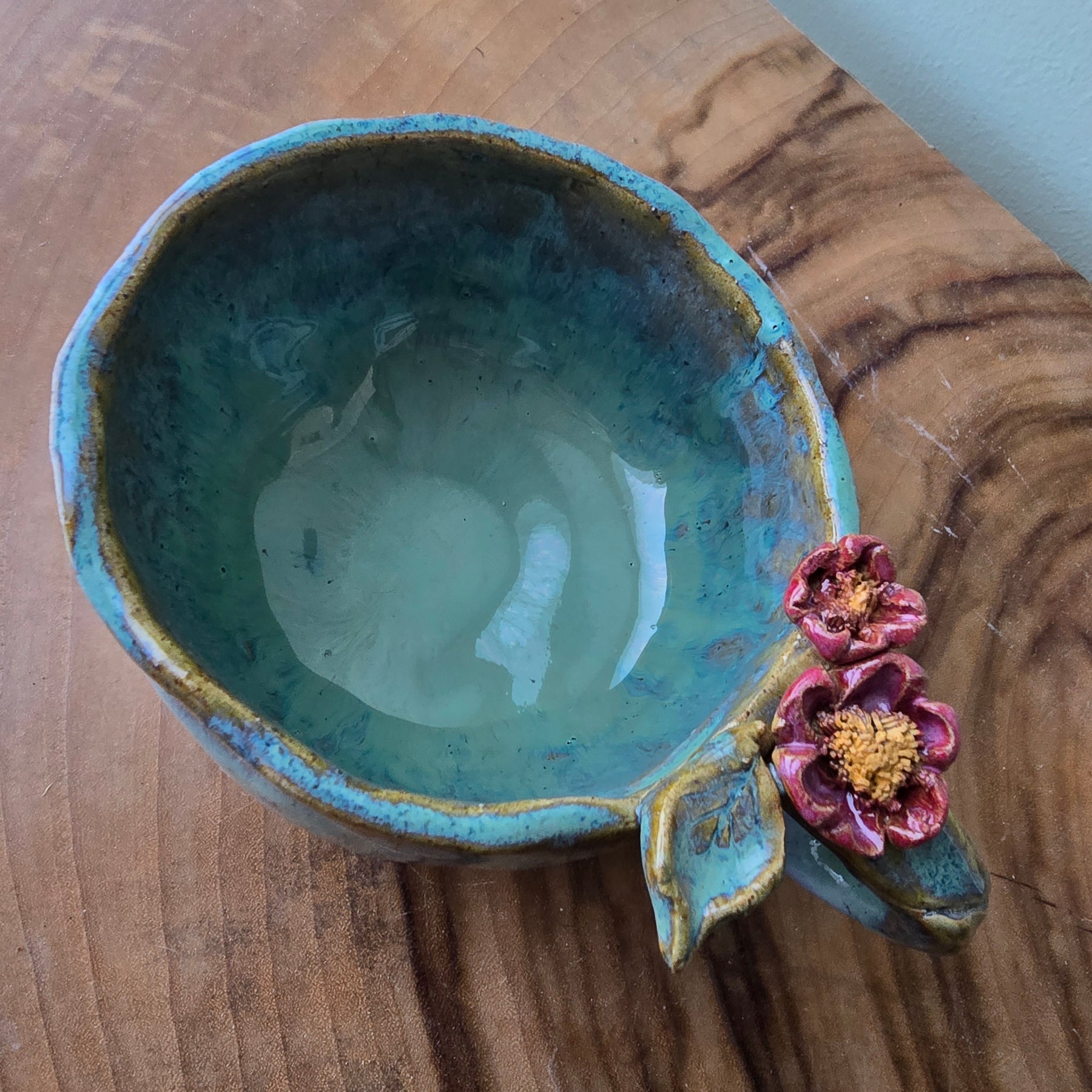 Pretty book cup