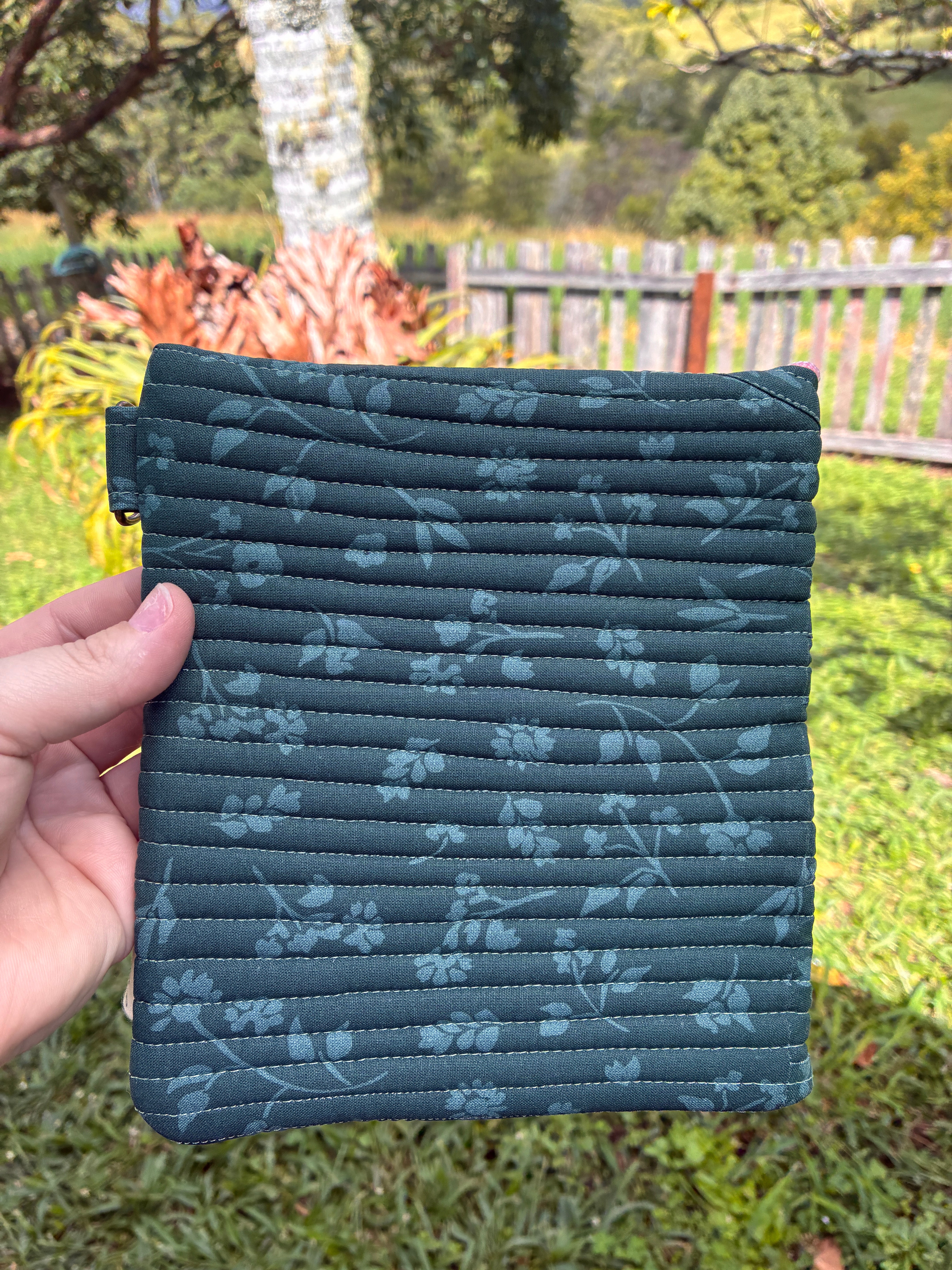 The Moon eReader Bag (Green)