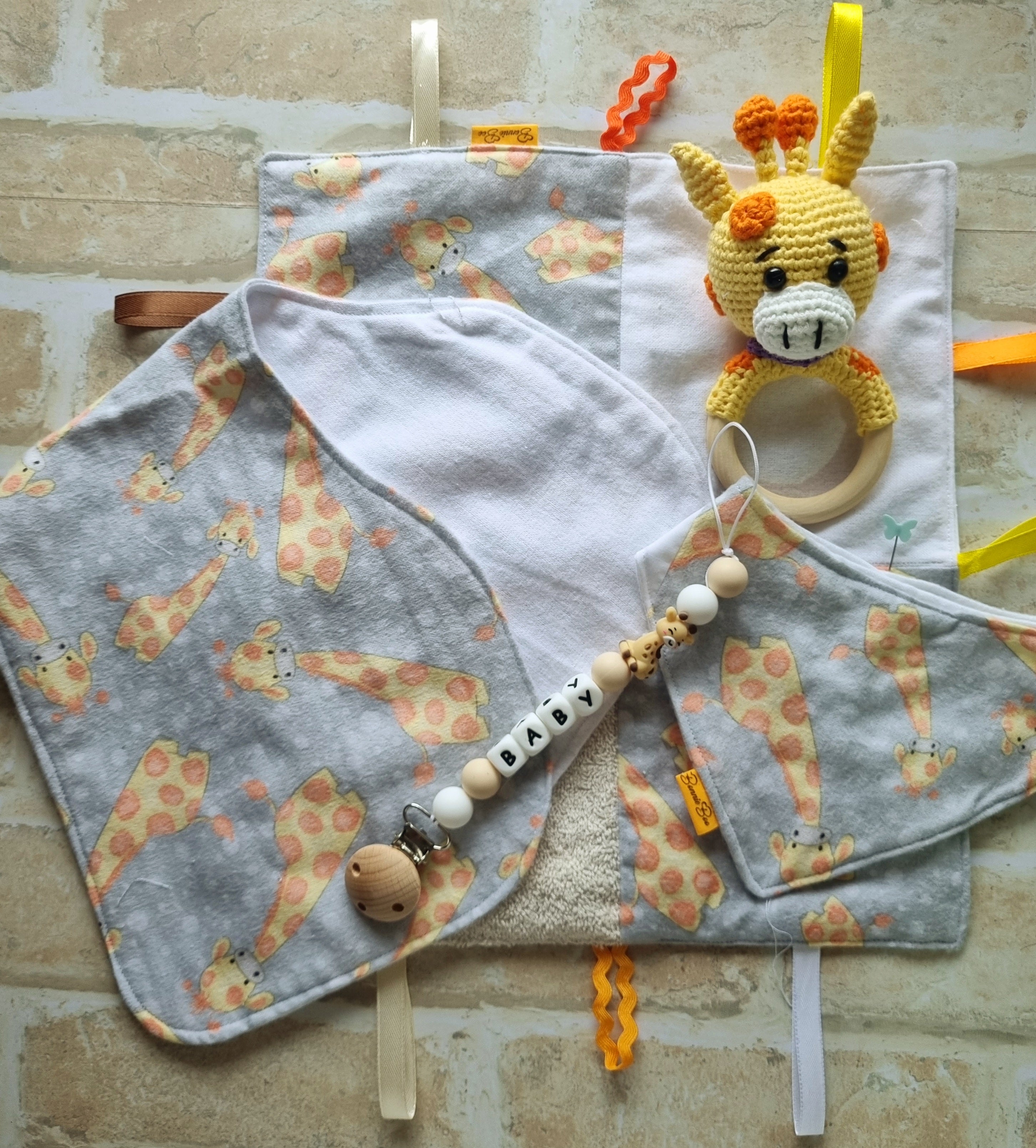 Baby Shower Gift Sets - Giraffe themed - E028