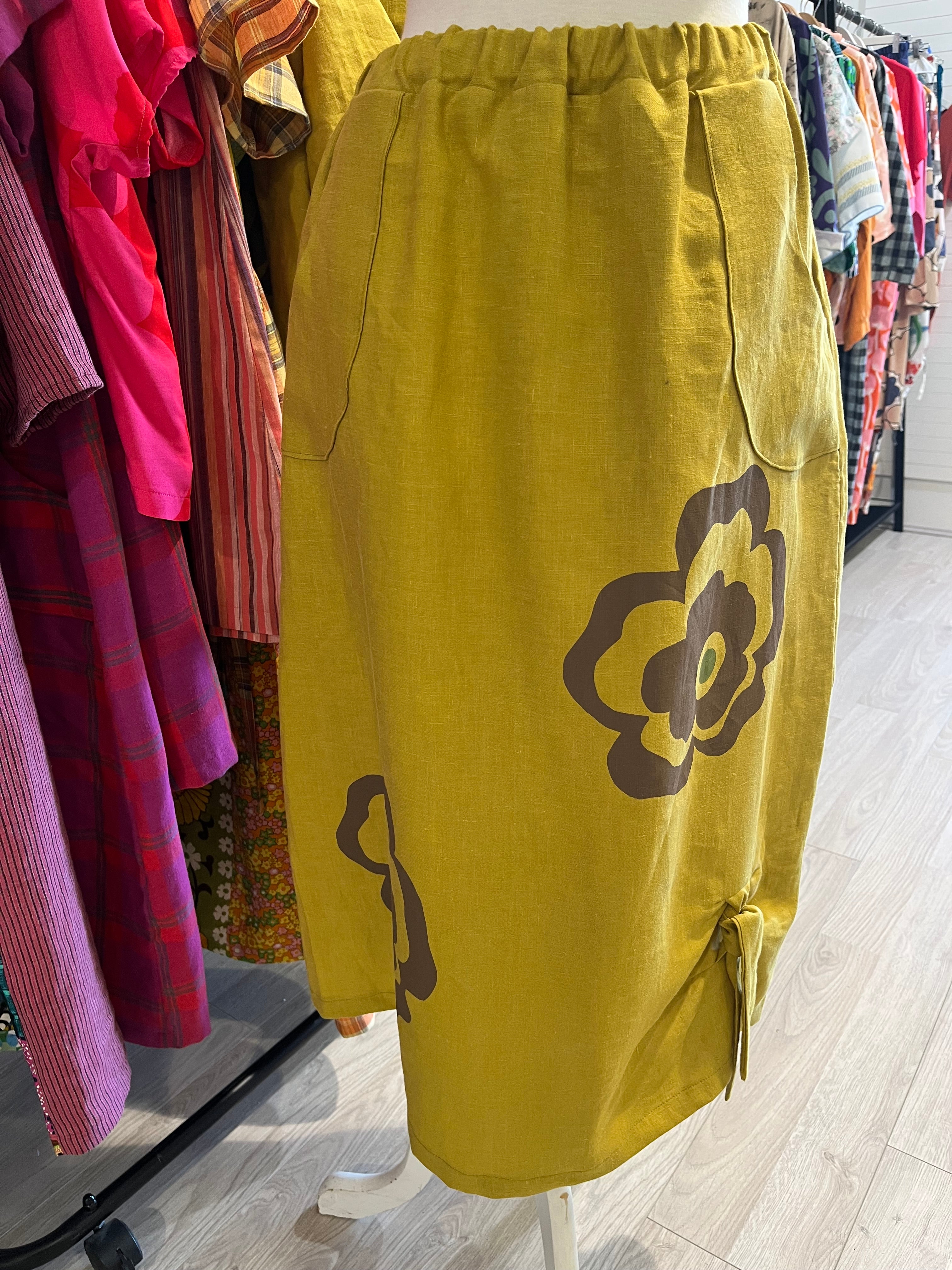 gorgeous mustardy linen, screenprinted skirt - medium 10-12 - violetclothing - free postage