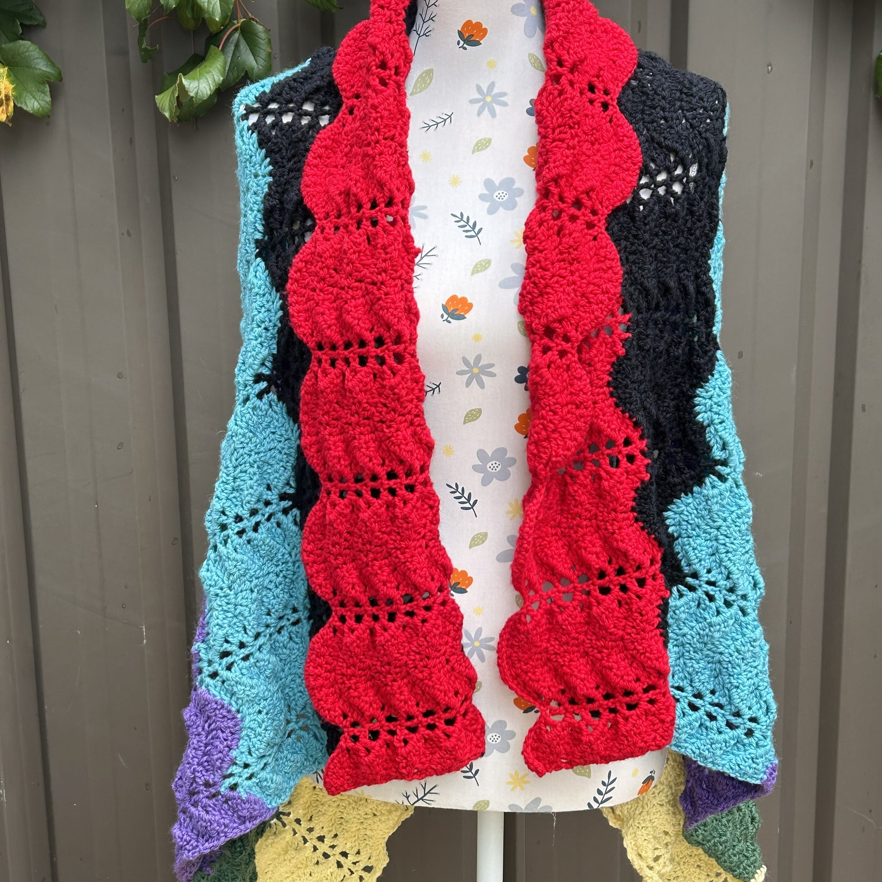 Gouldian Finch Wrap / Throw Blanket
