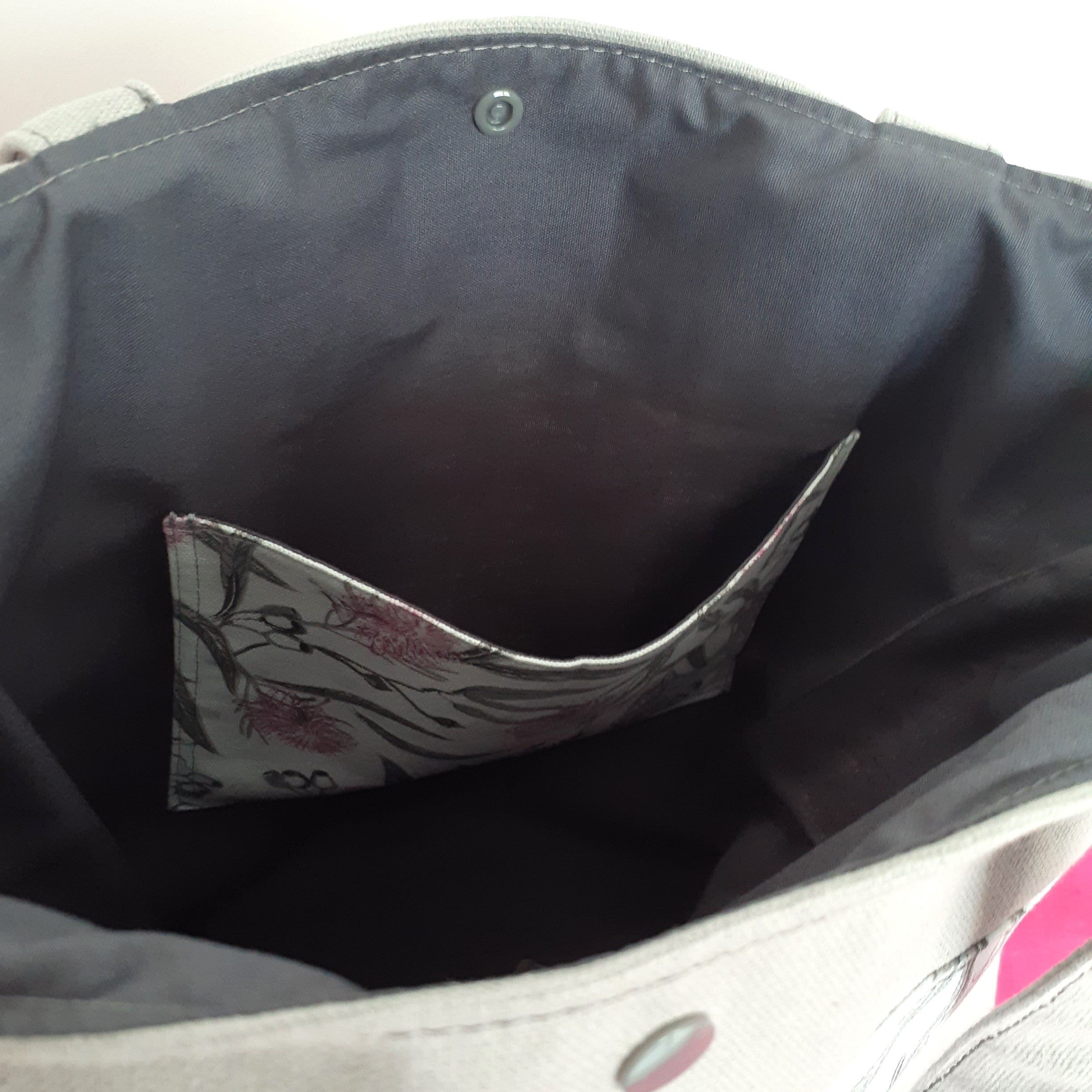 Pink & Grey Blossoms – Medium Sized Tote Bag