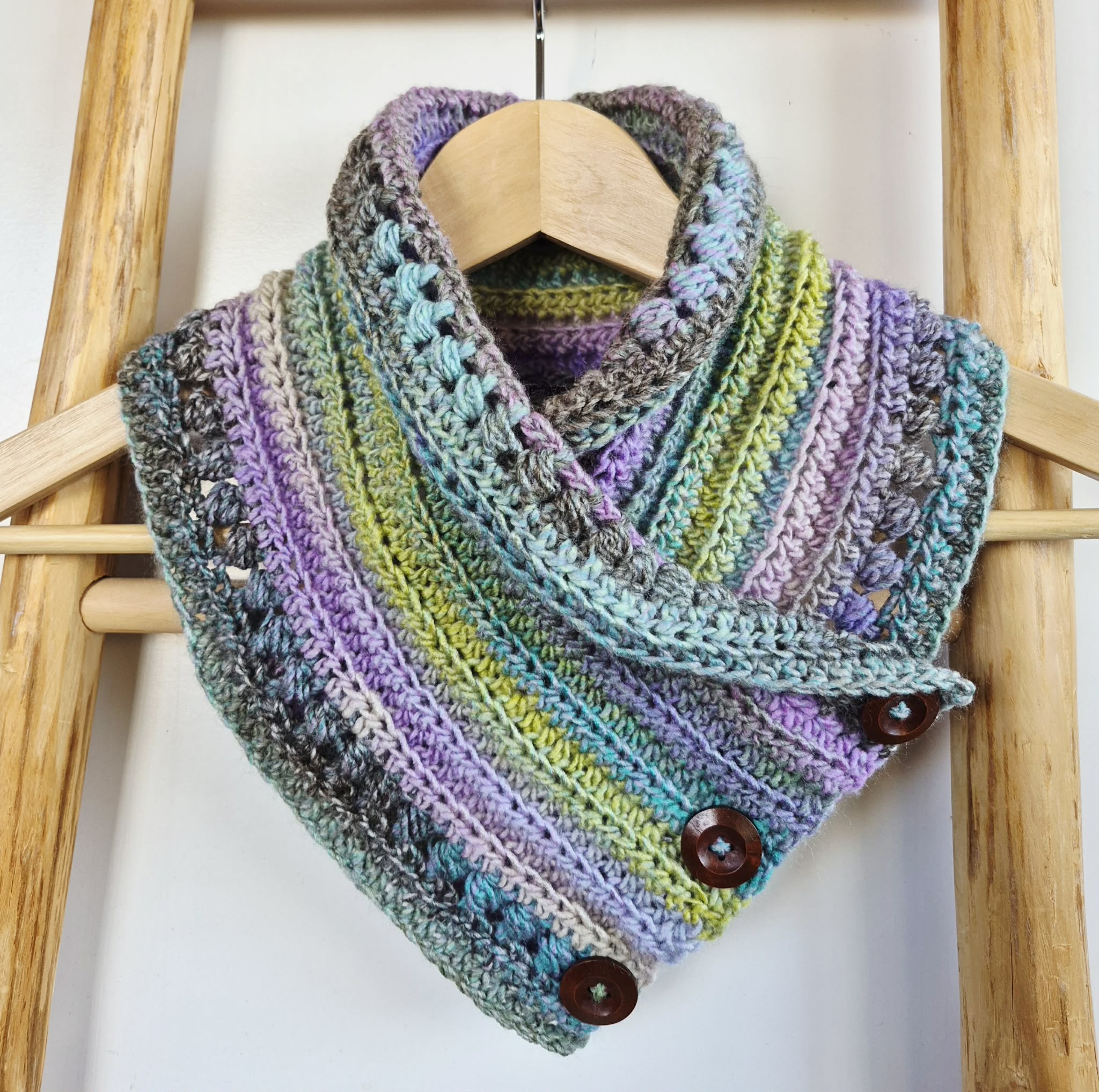 Ladies Neck warmer | Cowl | Scarf | Multi Coloured | Adult | Vintage | Crochet | Buttoned