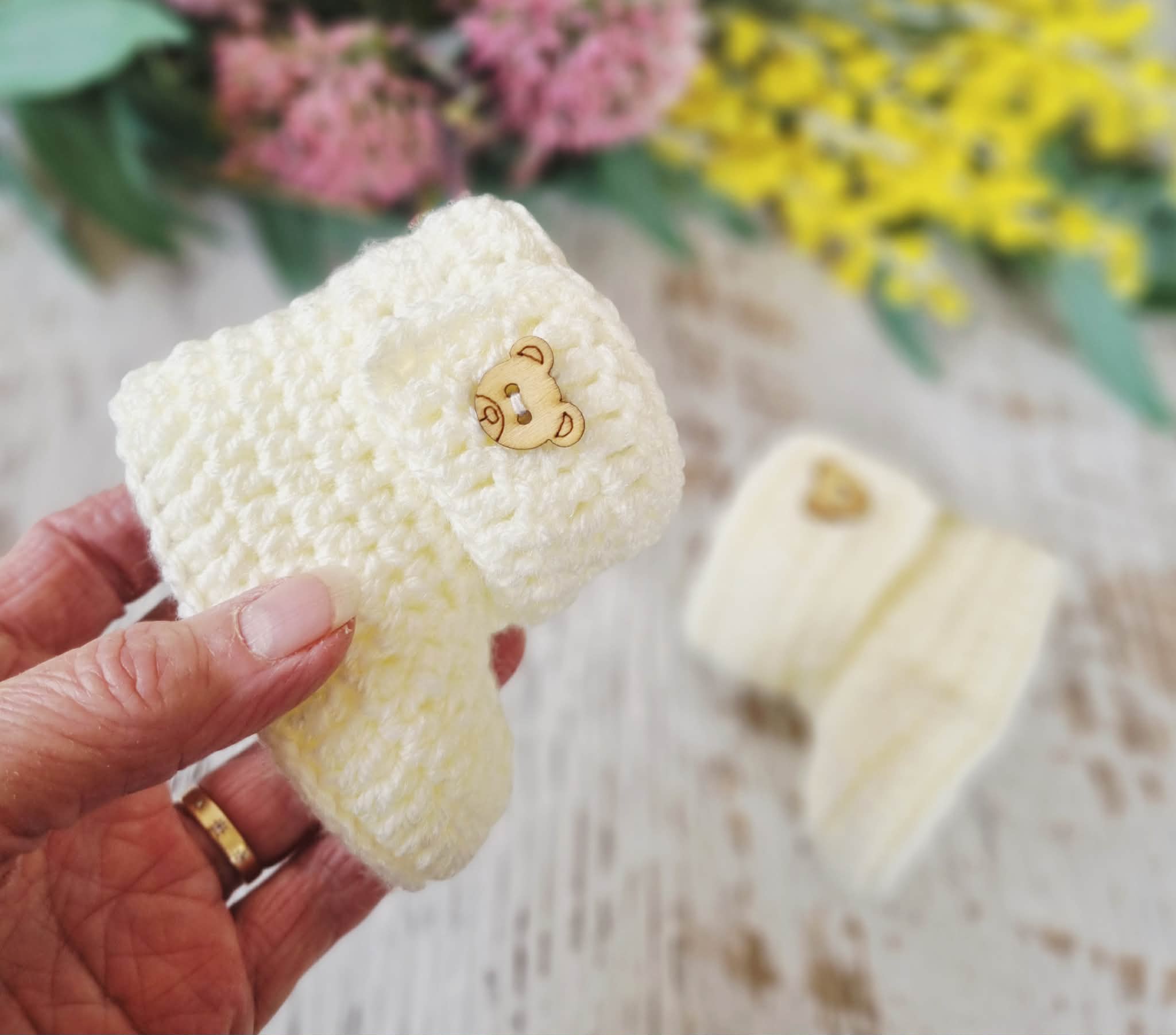 Baby Booties | Cream/Off White | Newborn | Crochet | Knit | Shoes | Socks