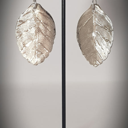 Small round leaf silver earrings #697AM/E