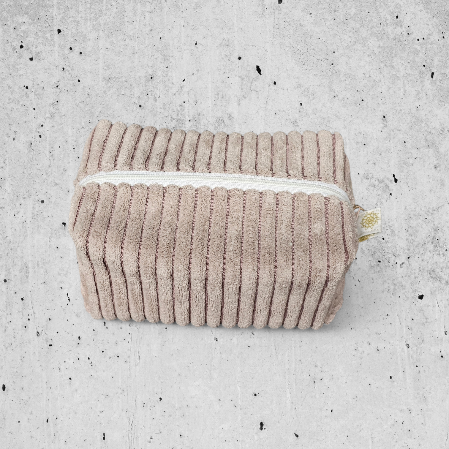 Boxy Makeup Pouch – Handmade & Sustainable