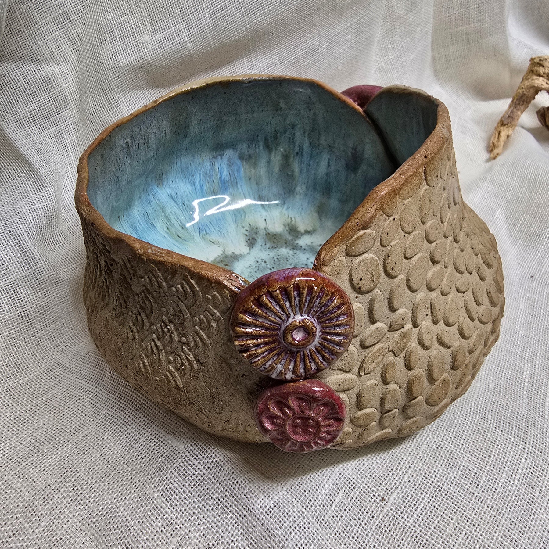 Rockpool series. Large textured bowl