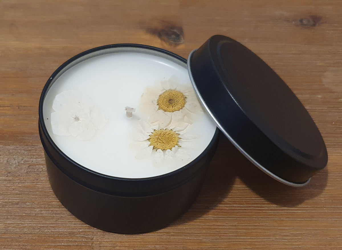 Clean Linen Soy Candle - Light Fragrance, Homemade in Australia, Gift Box With Ribbon, Perfect for Any Occasion.