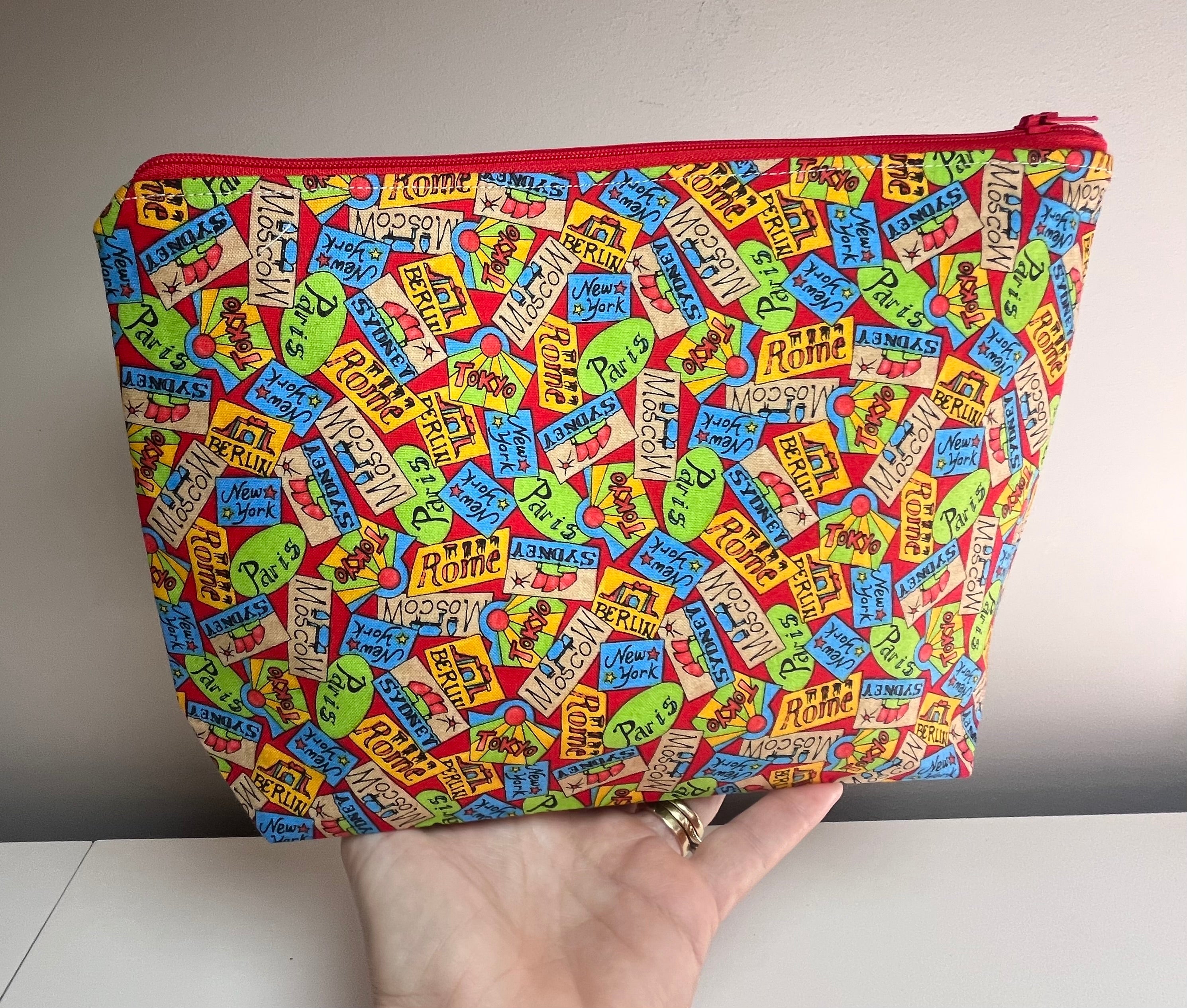 Travel toiletries bag