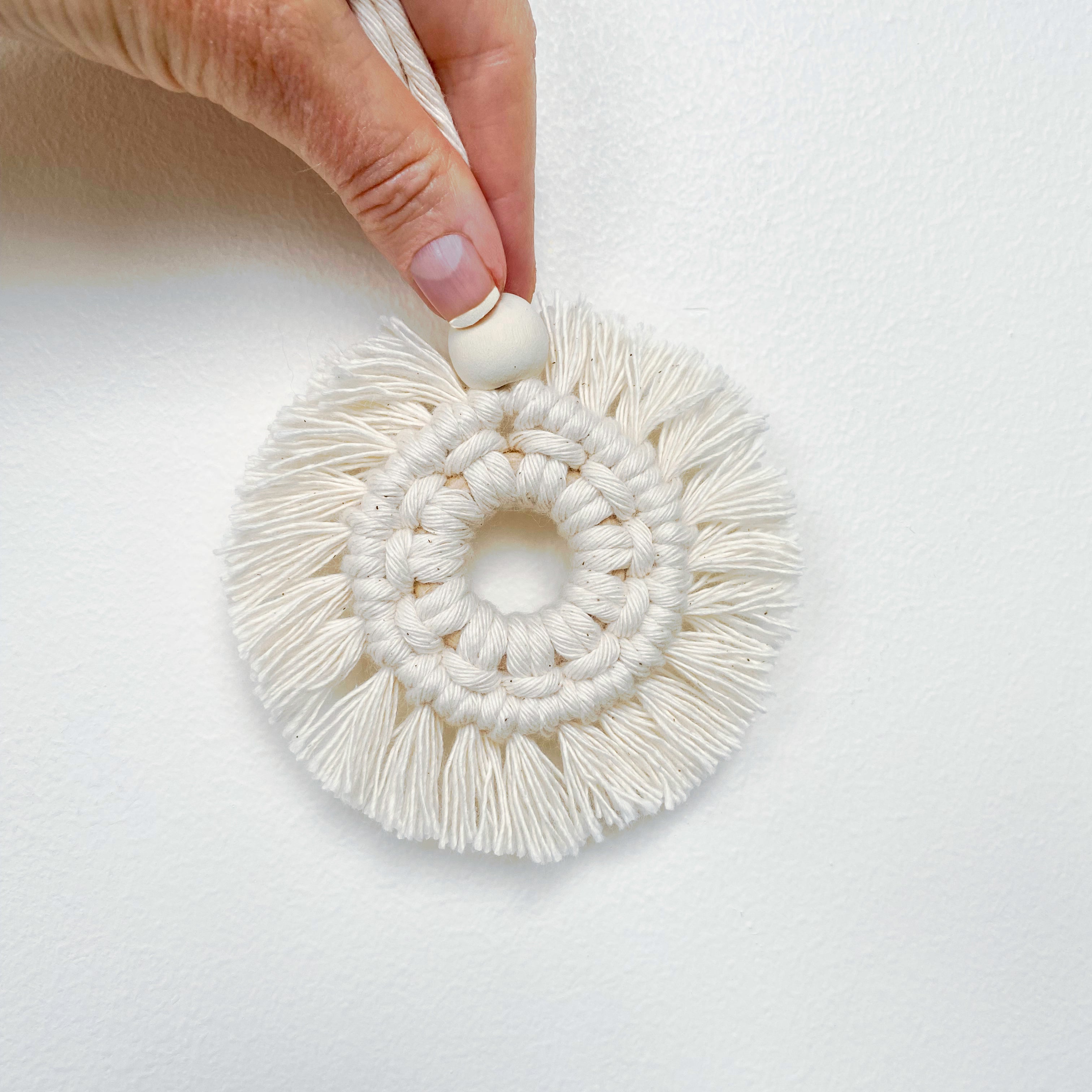 Macrame Christmas wreath ornament - Set of 3