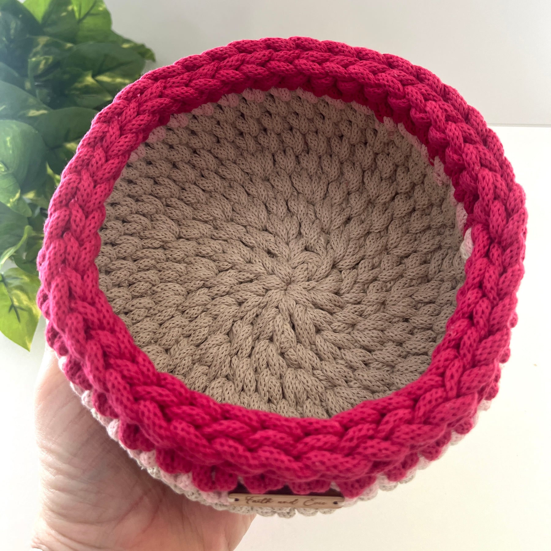 Curved crochet basket