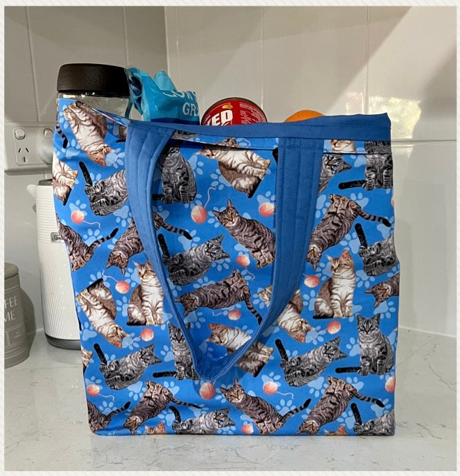 Grocery Tote ... Tabby Cat ... lined with storage pouch