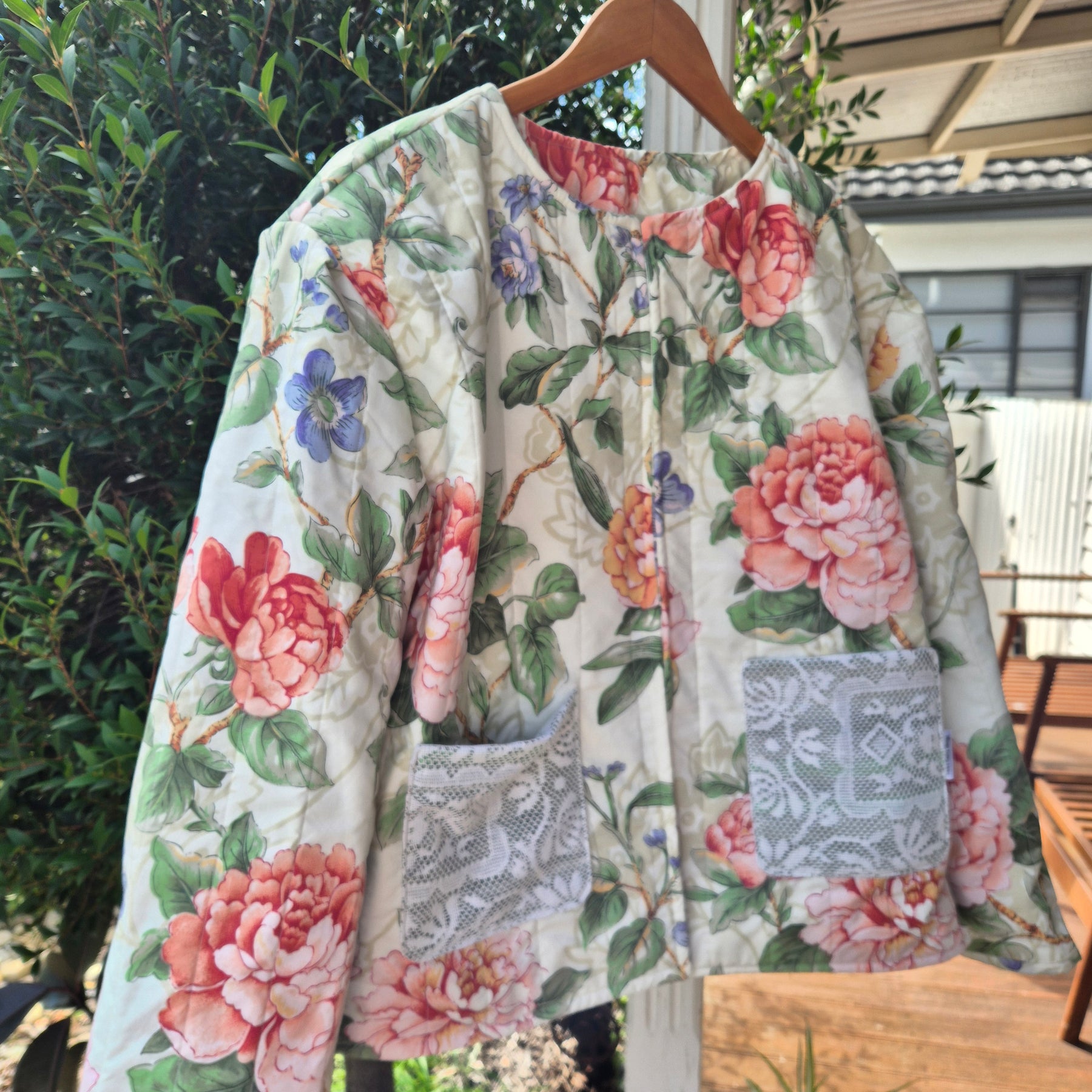 Floral quilted jacket size 10-12