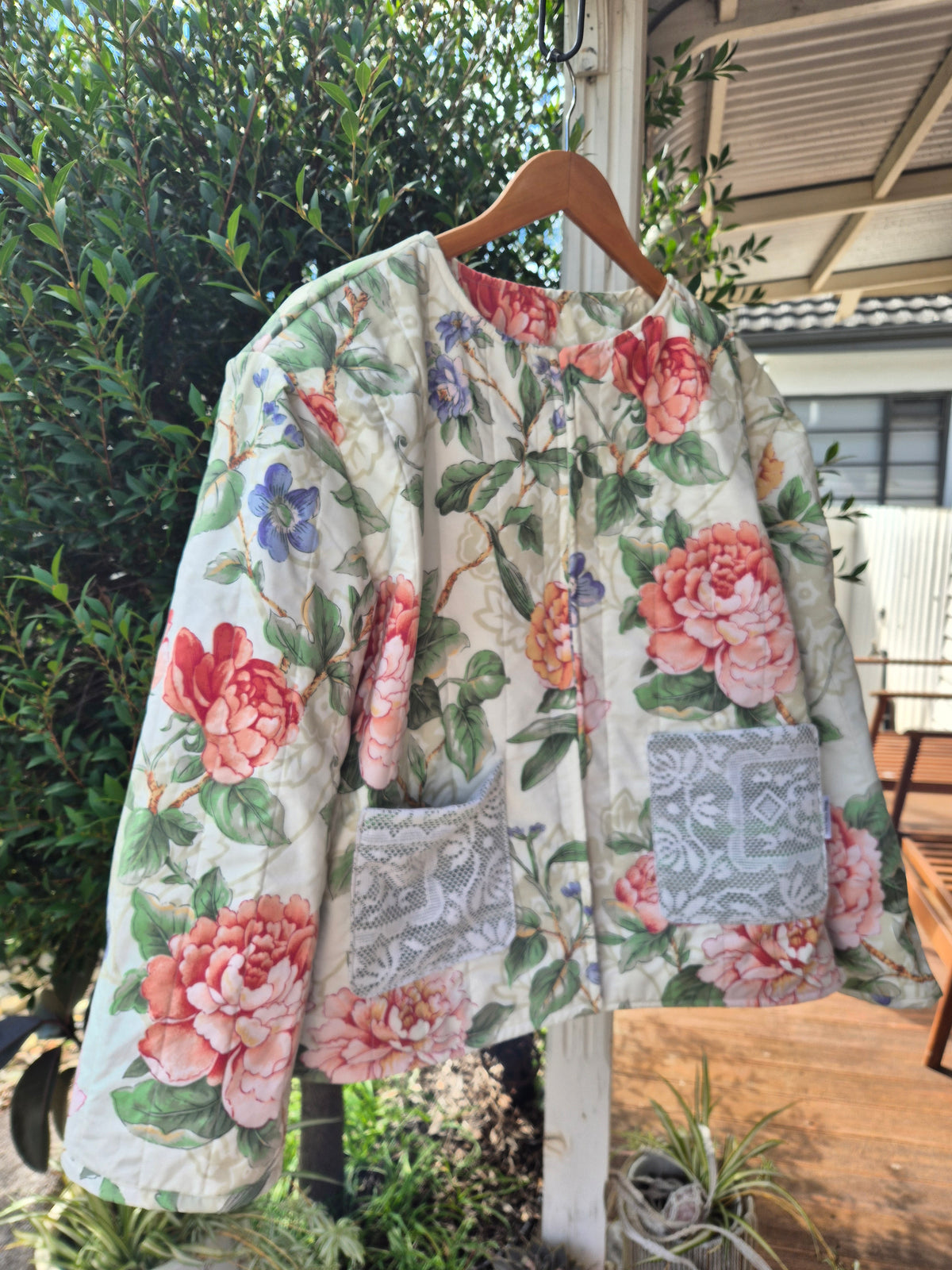 Floral quilted jacket size 10-12