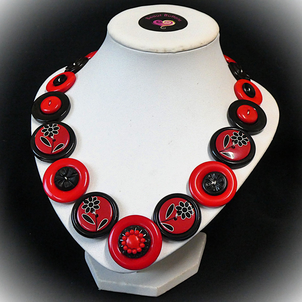 Button necklace - Black Tulip