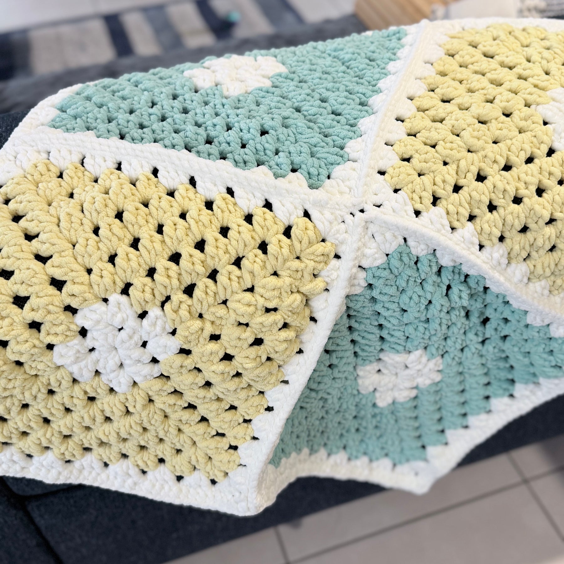#123 -Lap Size Blanket/Throw Rug