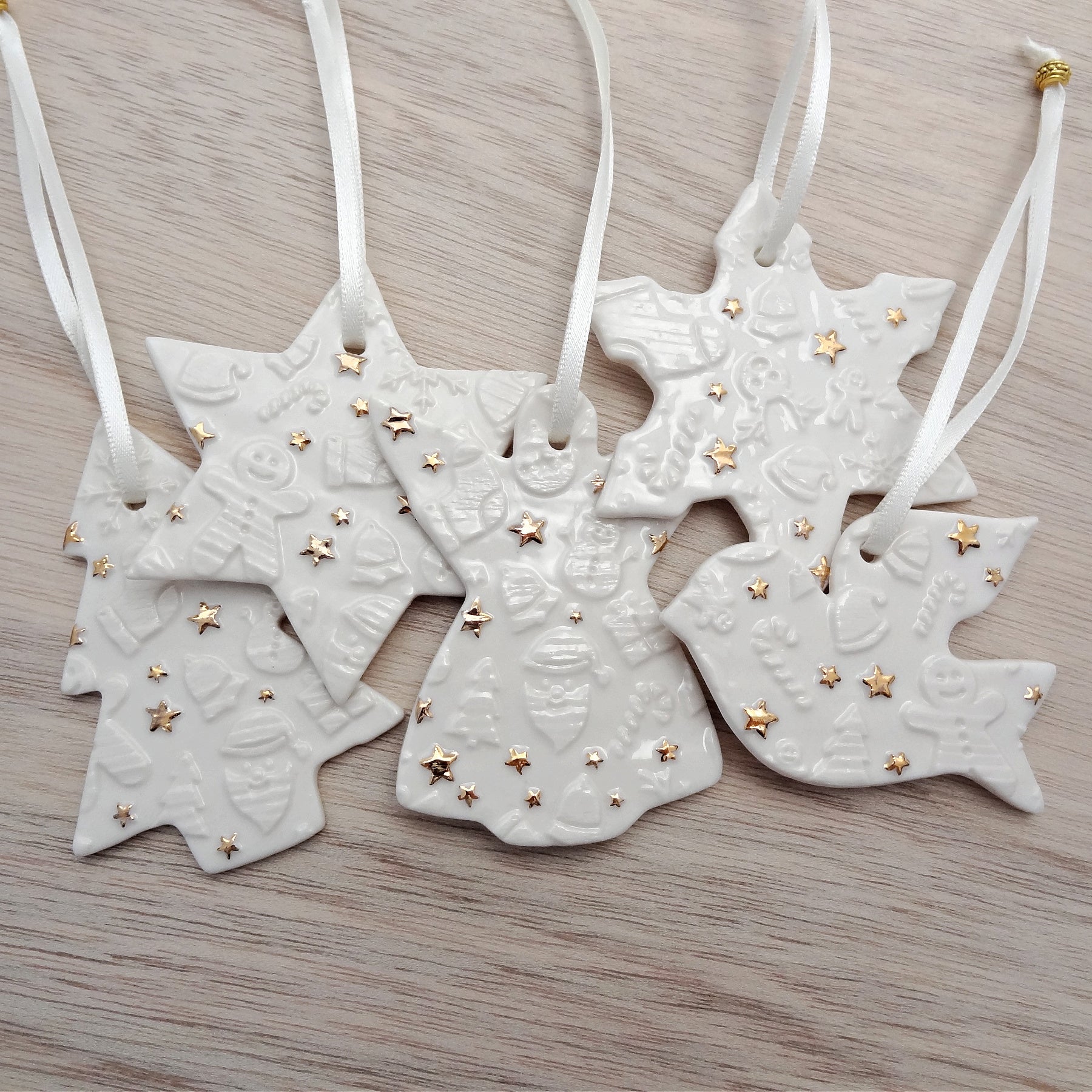 Set of 5 white ceramic Christmas decorations with gold detail. Christmas tree ornaments.