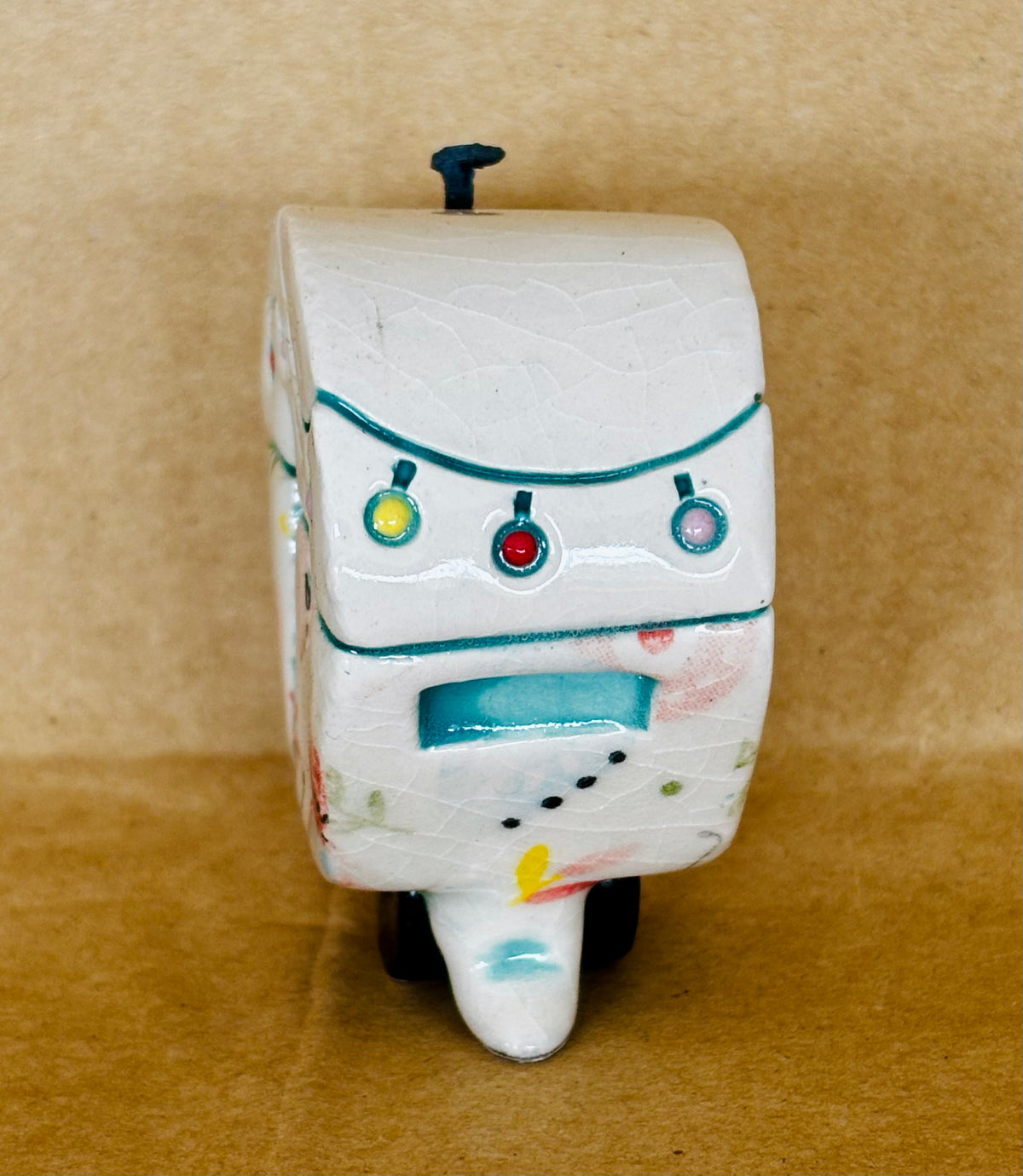 Small Retro Collectable Ceramic Caravan 1