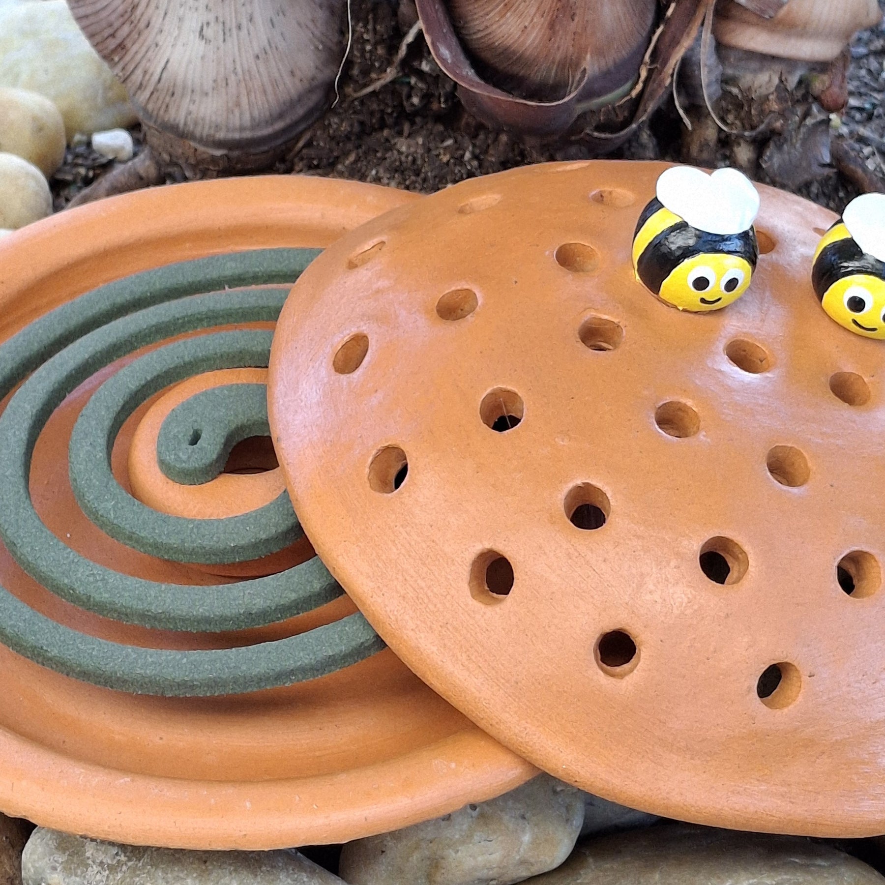 Mosquito Coil Holder with built in stand, Bee