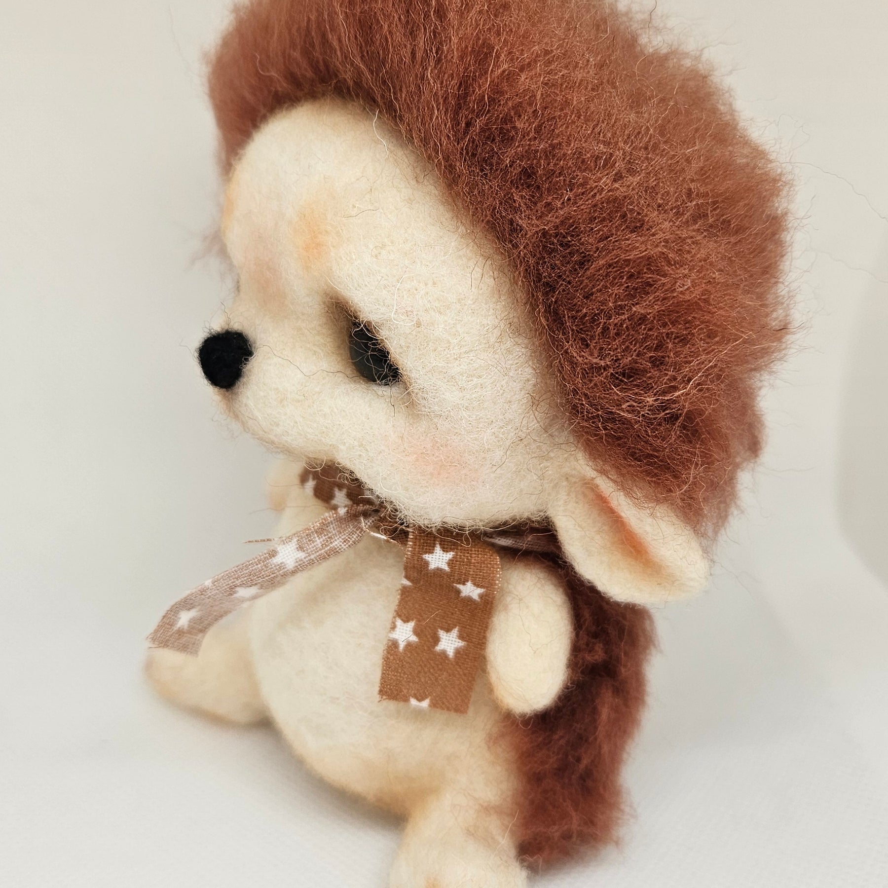 Handmade Felt Hedgehog Toy – Needle Felted Collectible with Star Scarf