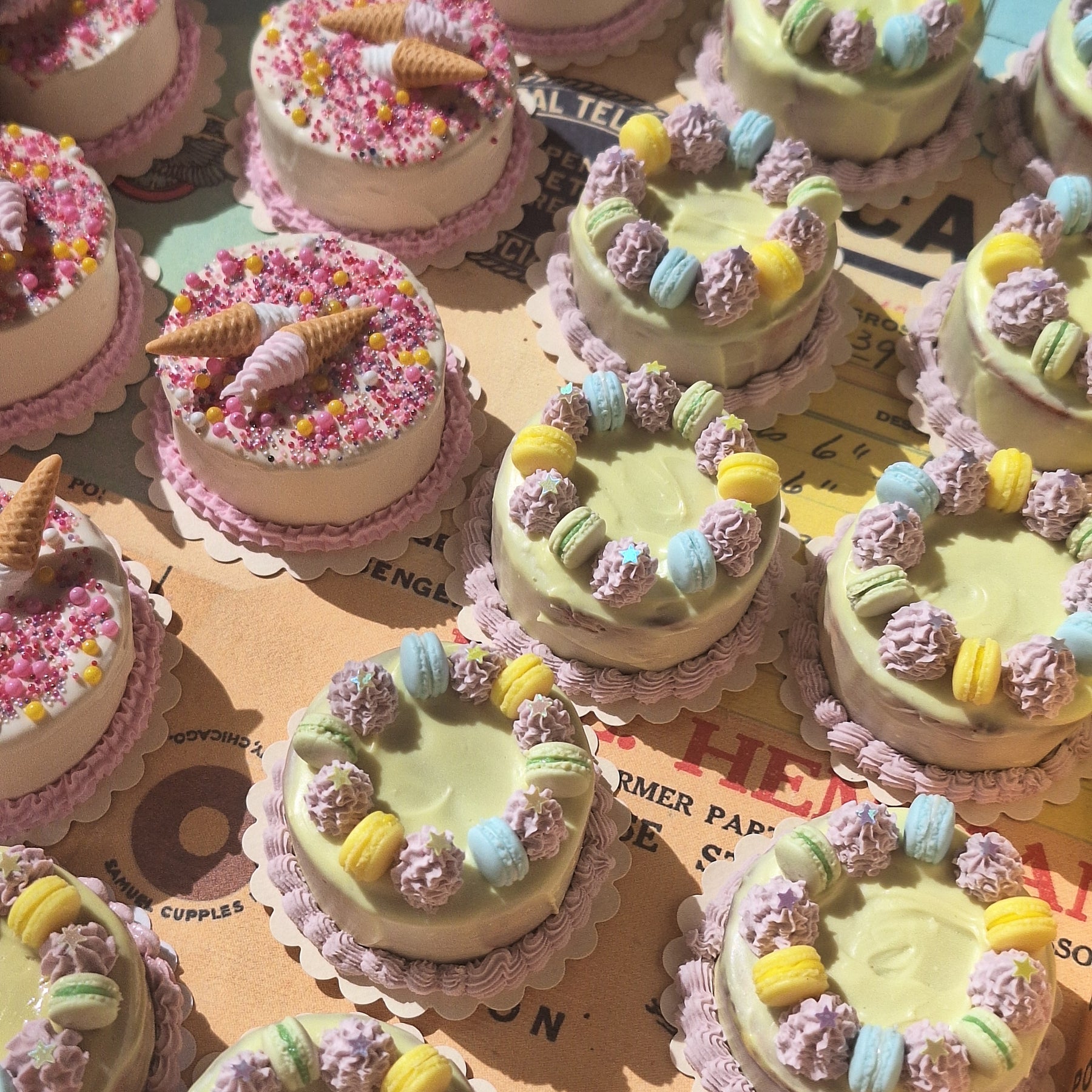 ICE CREAM CAKE - MINIATURE NON EDIBLE
