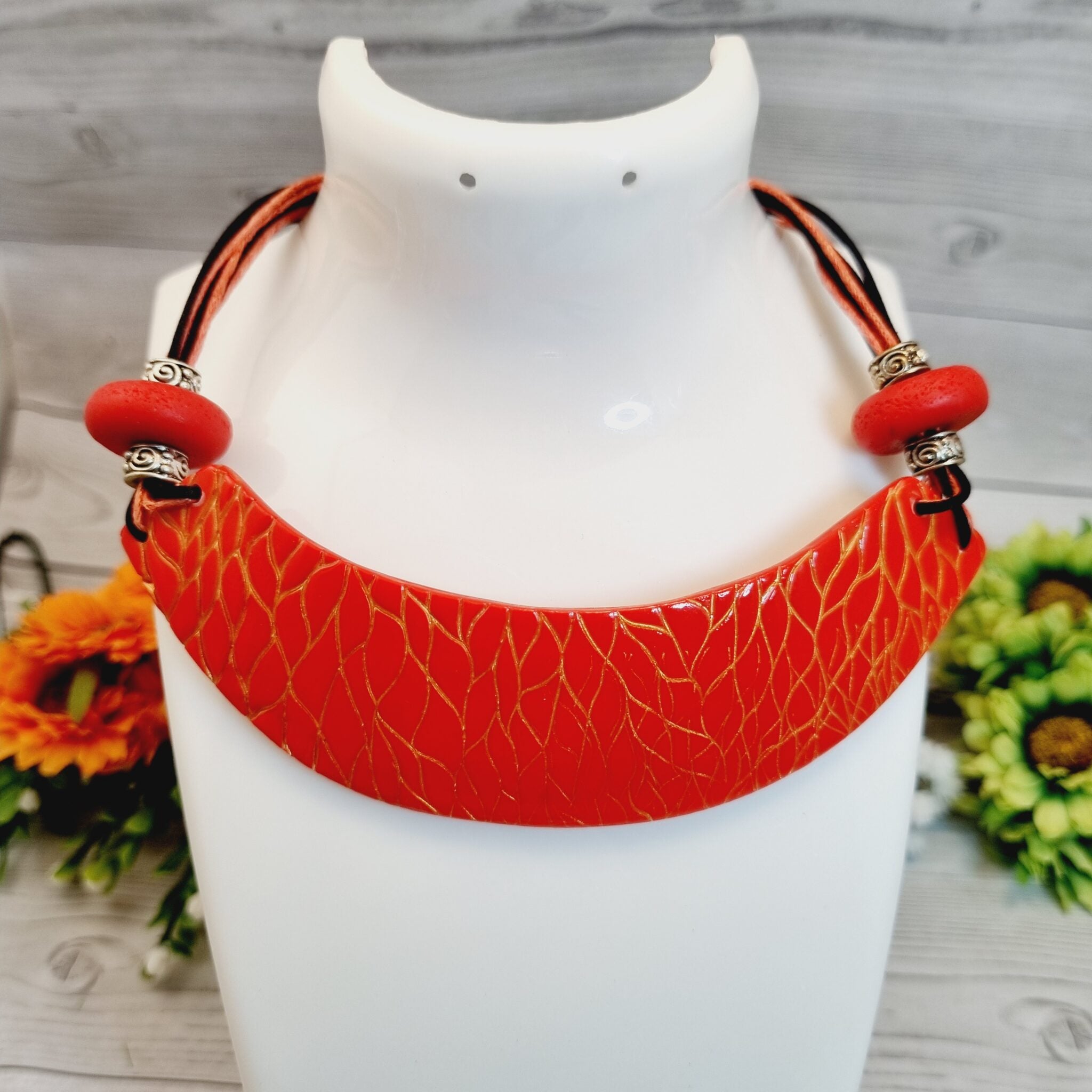 Statement Collar Necklace - Golden Leaves