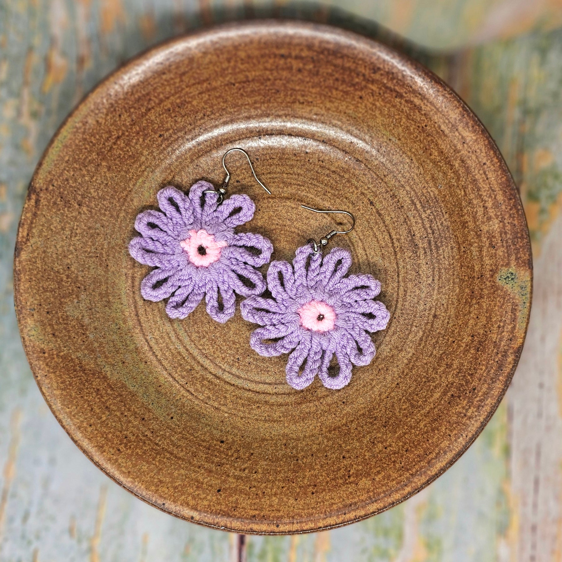 Crocheted Daisy Earrings