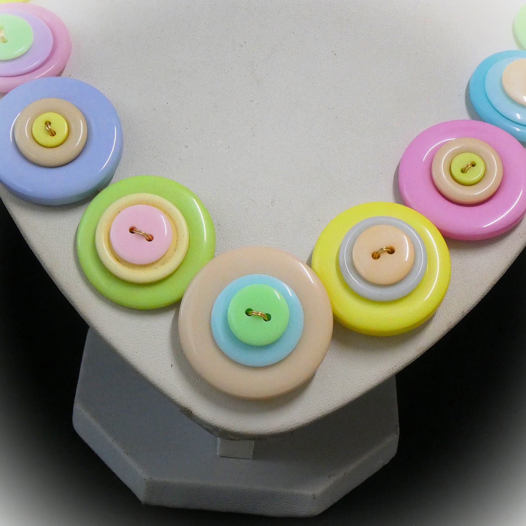 Pastel colours button necklace