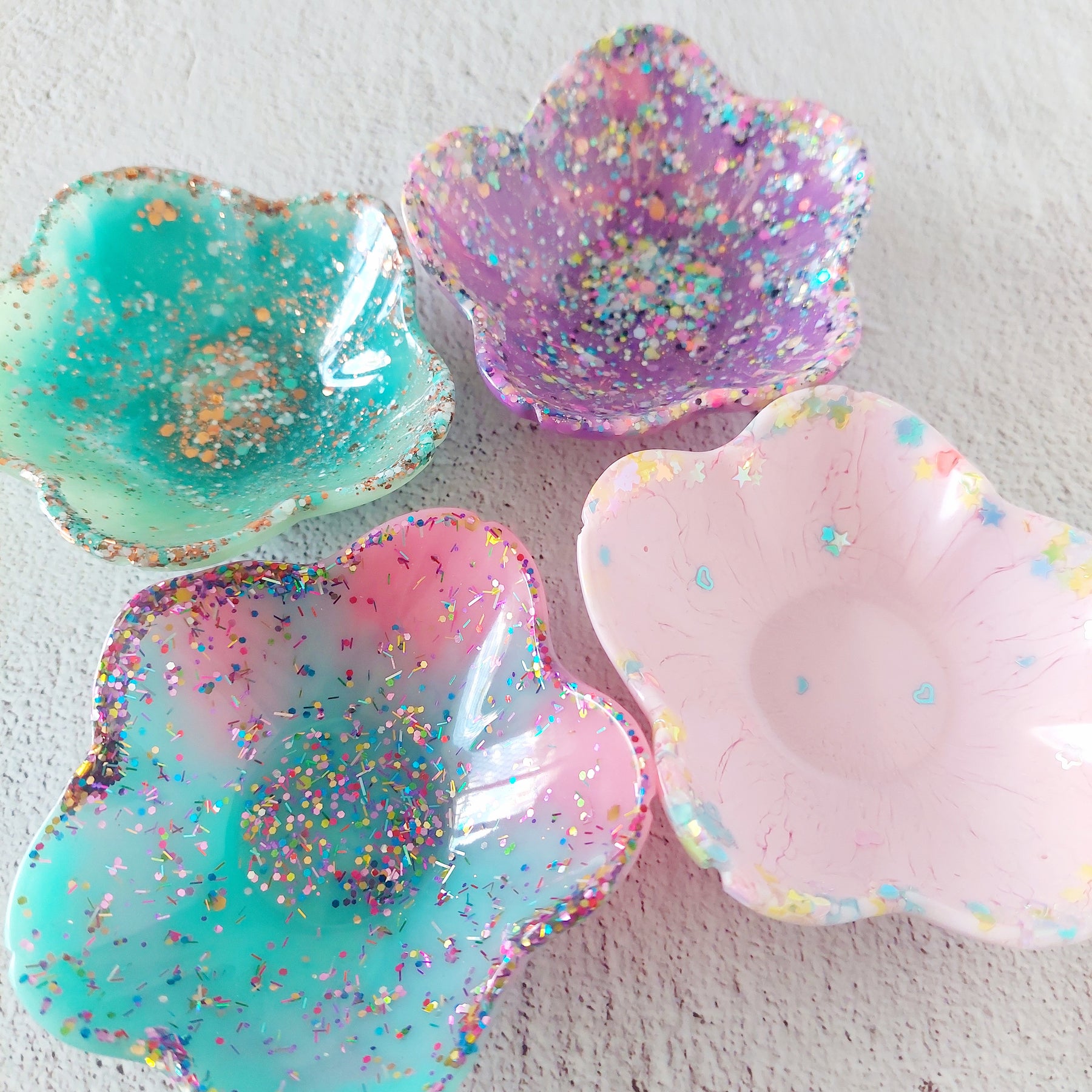 Small Flower Trinket Dish - Resin Glitter Trinket Dish - Jewellery Tray