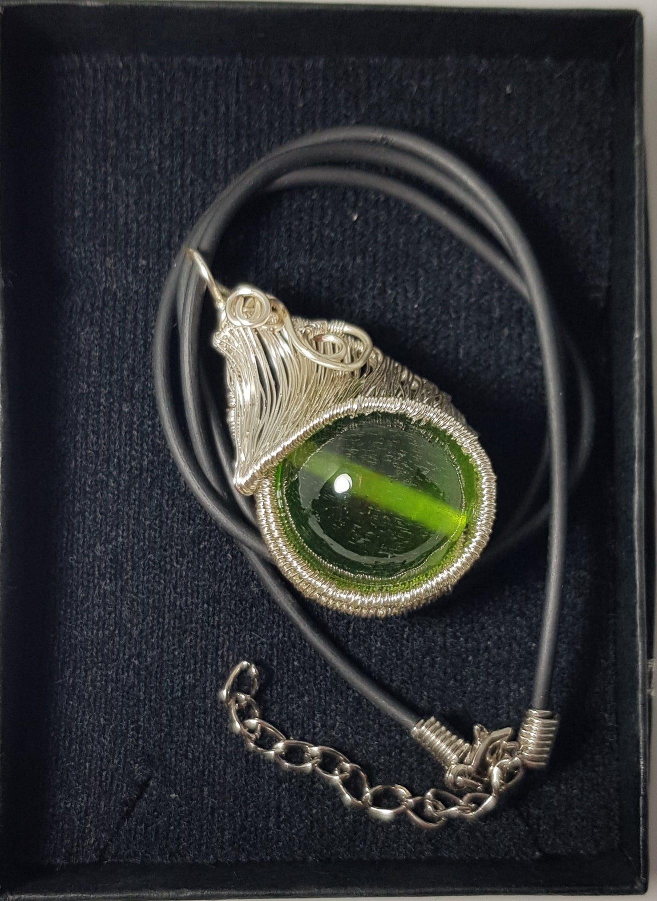 Green silver wrapped Pendant  (12 AM/N)