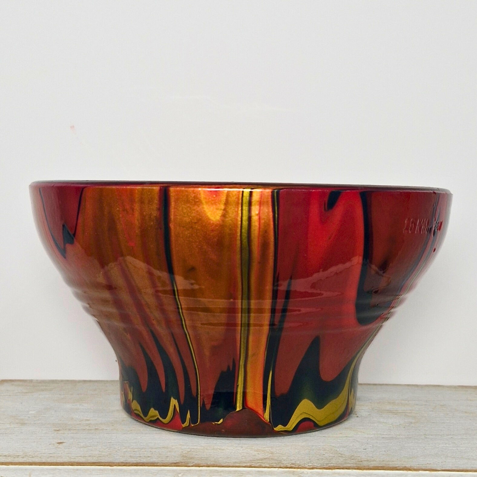 Hand Painted Terracotta Pot 15cm Magenta and Navy