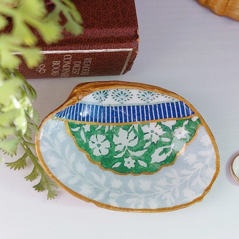 Real pipi shell little ring dish, boho floral