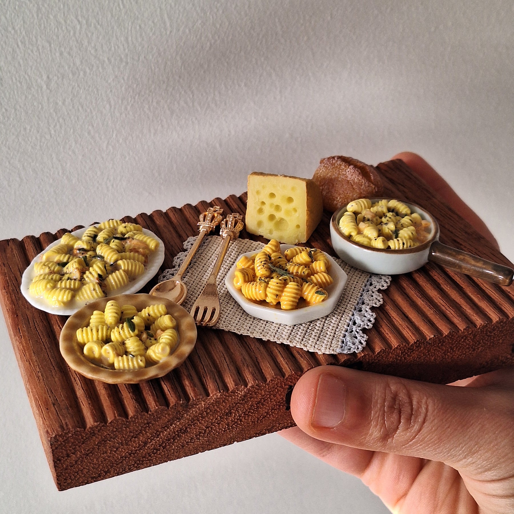 PASTA in Pumpkin Sauce, 1:6 scale