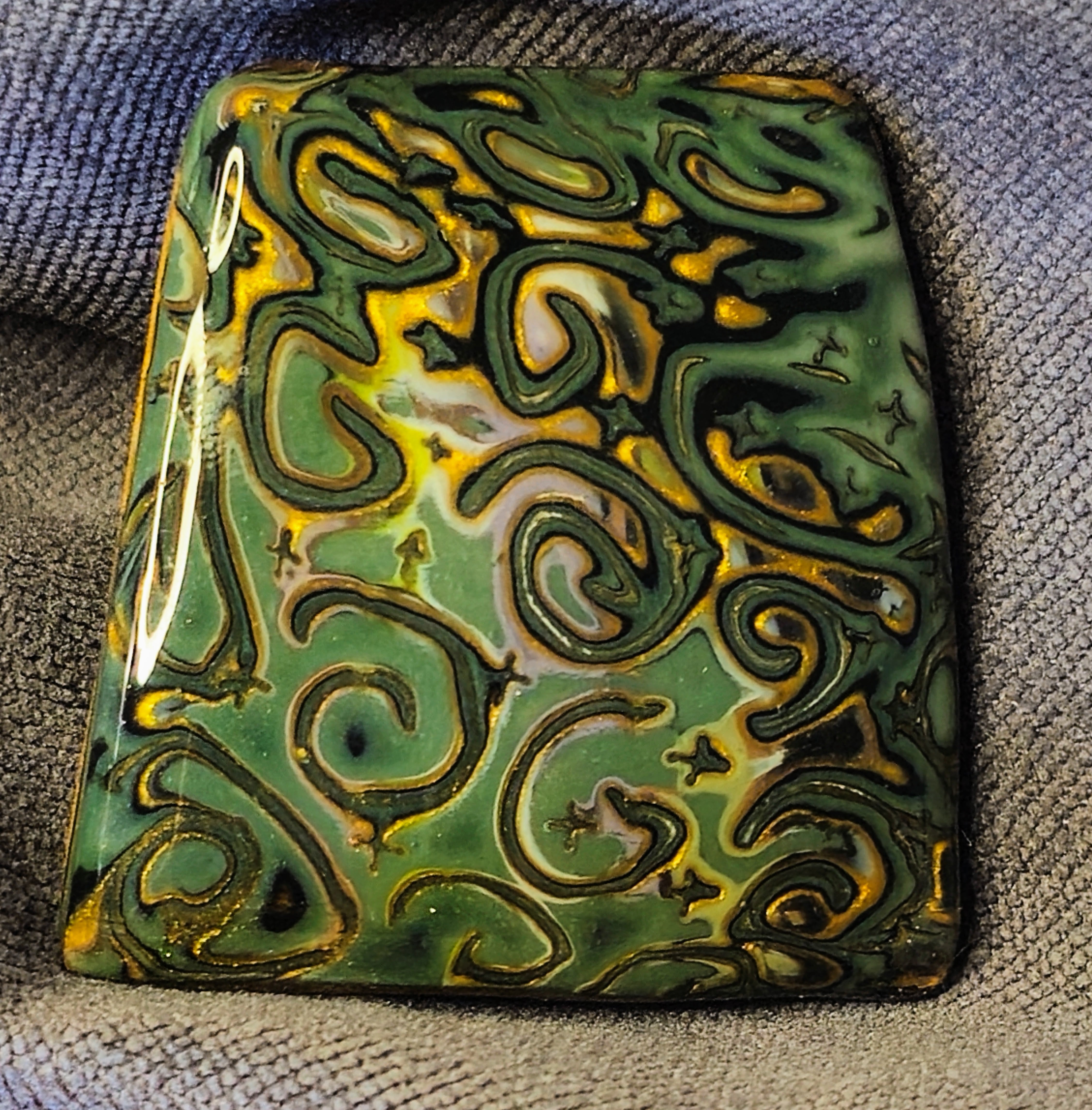 SWIRL & CURVE - POLYMER CLAY PENDANT