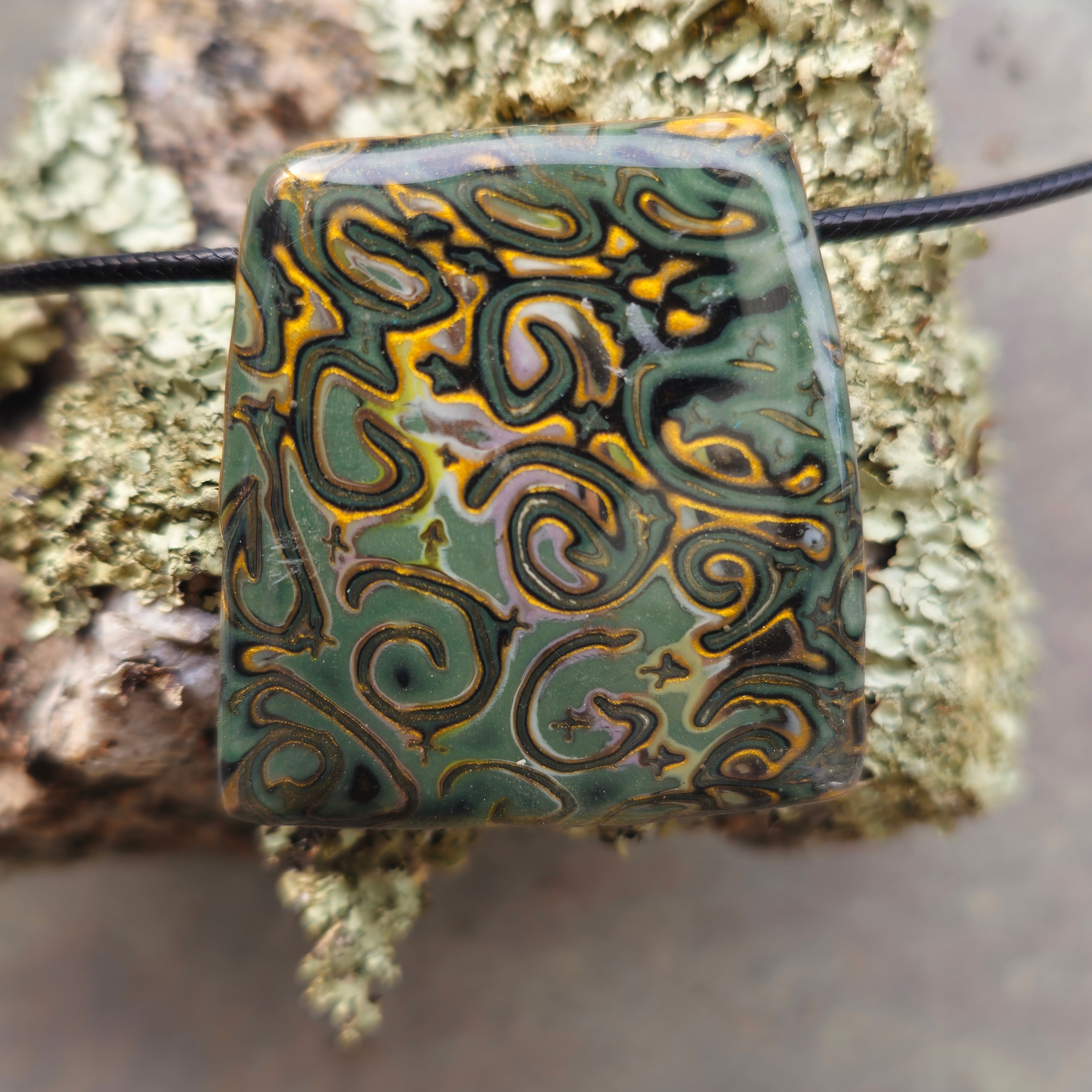 SWIRL & CURVE - POLYMER CLAY PENDANT