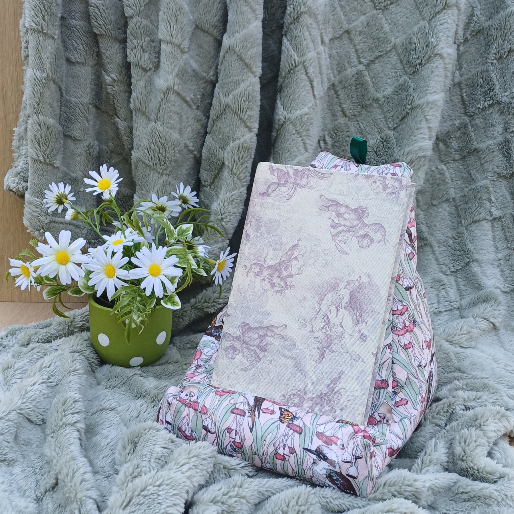Kookaburra Design Pillow with Pocket to suit Book and Tablet