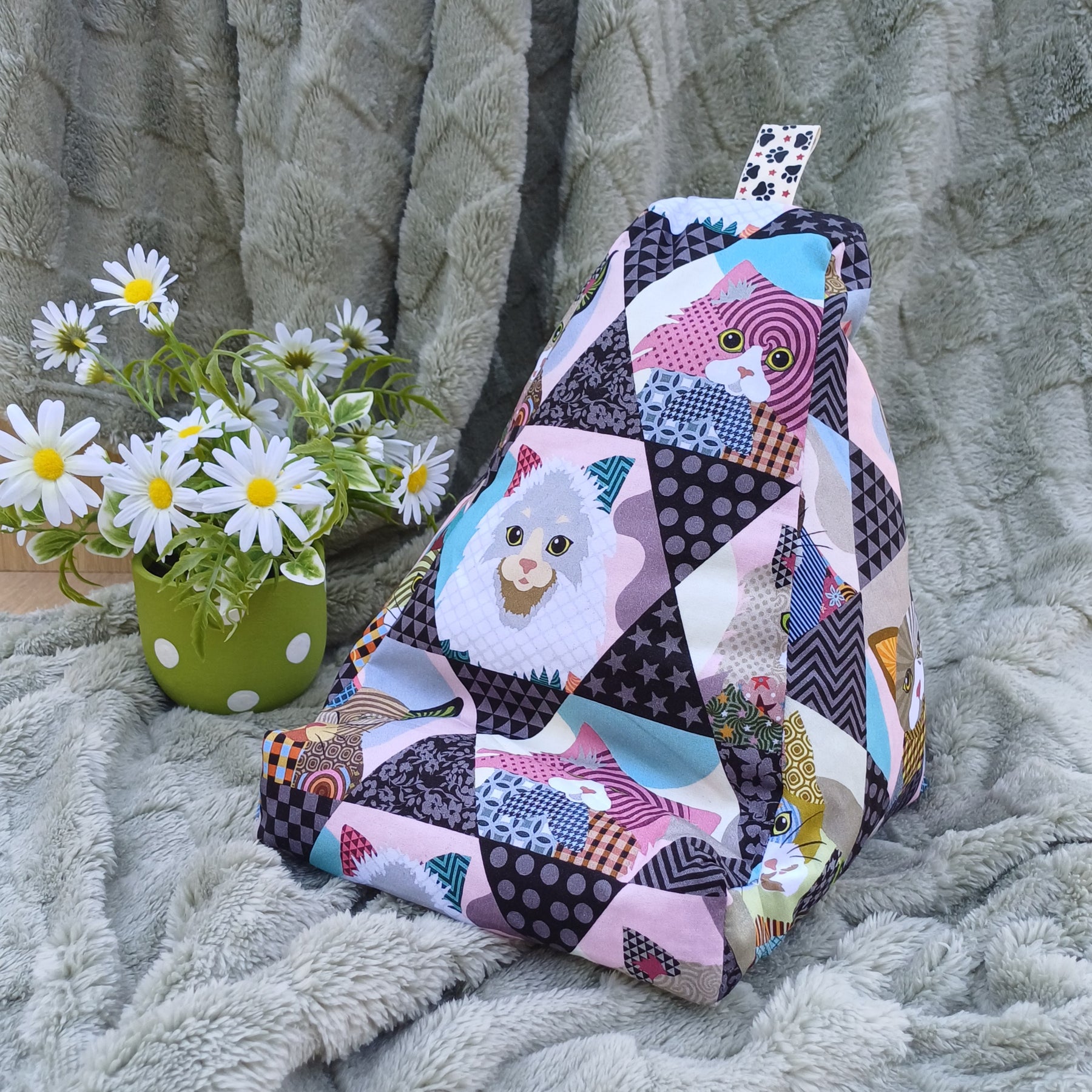 Cat Design Pillow with Pocket to suit Book and Tablet