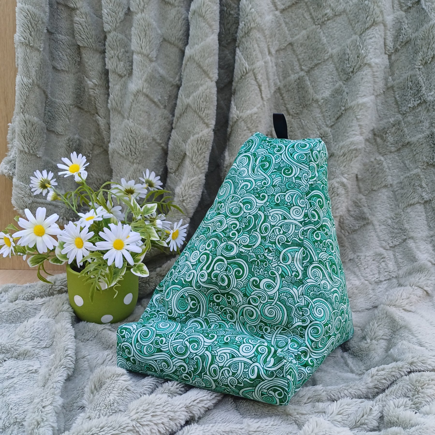 Green Swirl Design Pillow with Pocket to suit Book and Tablet