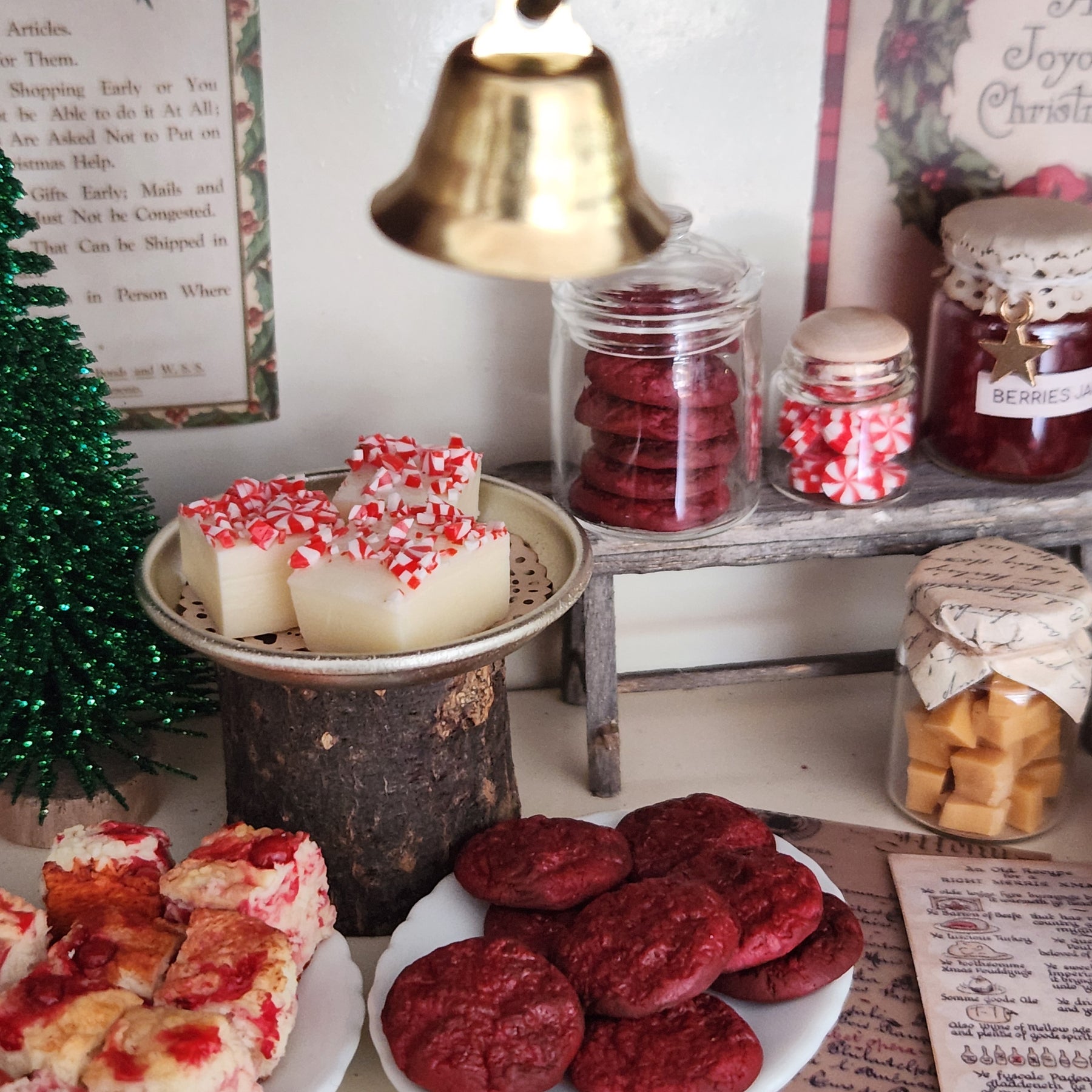 4 RED VELVET COOKIES - 2 options