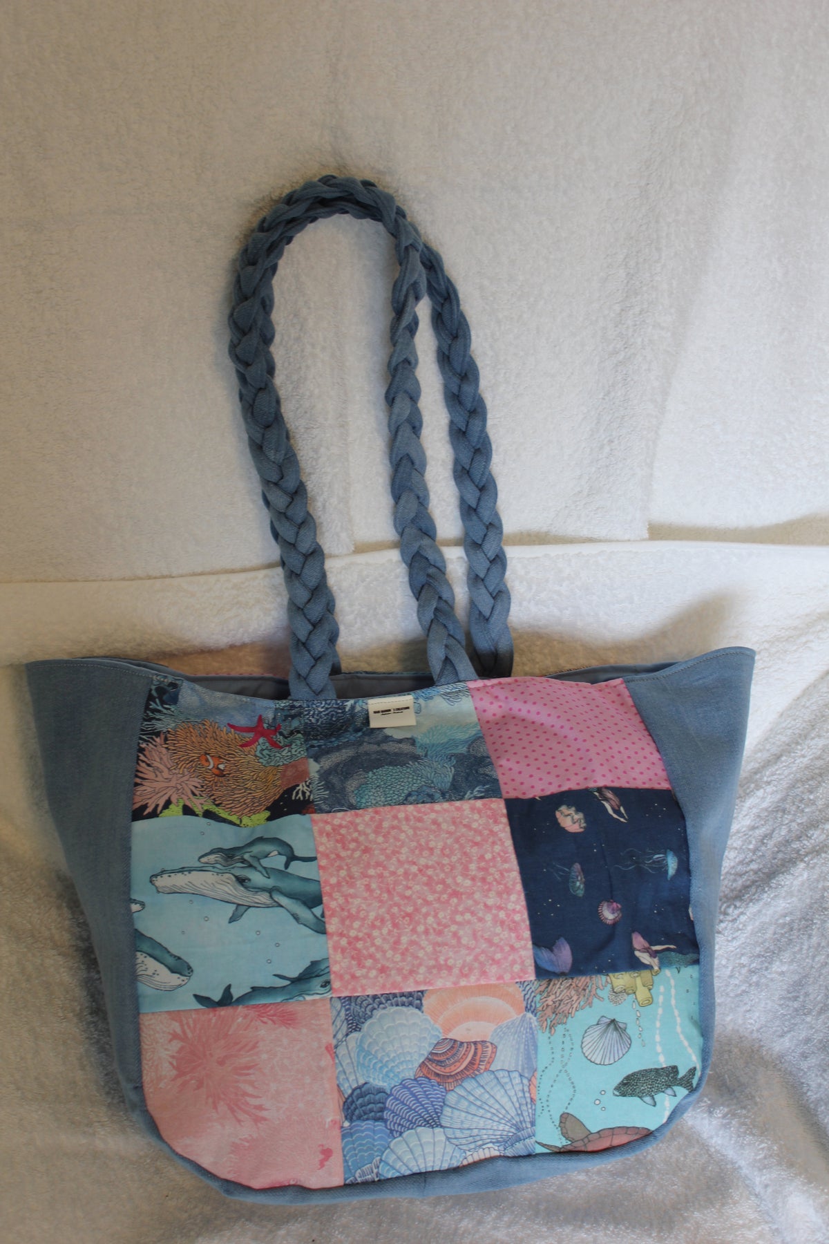 ´UNDER THE SEA´ TOTE BAG - LIGHT BLUE PLAITED HANDLES