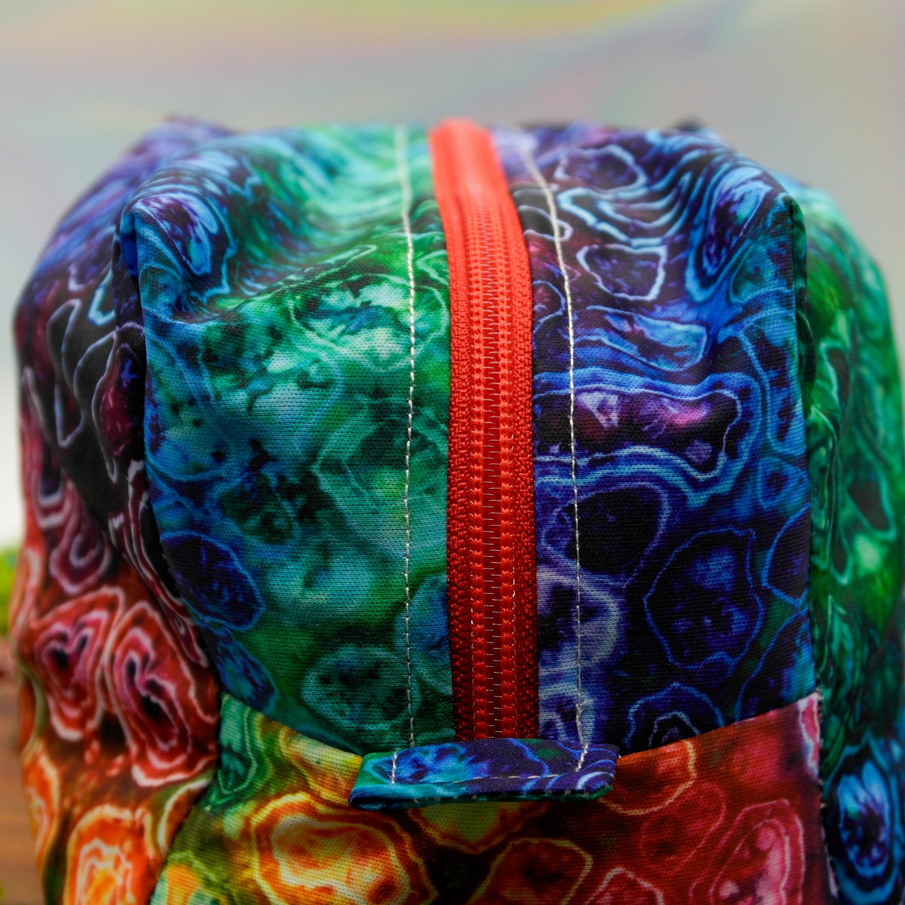 Baby Pod - rainbow geode
